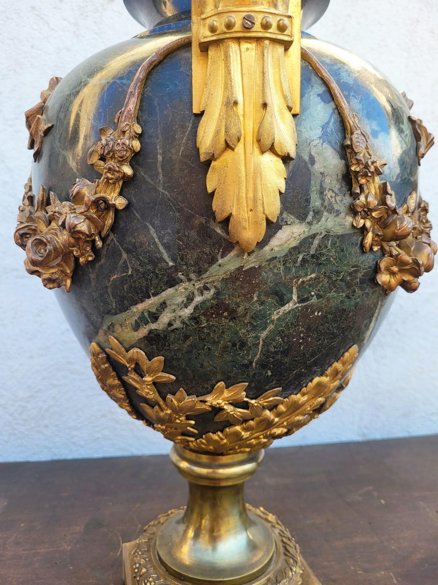 Coppia di grandi cassette in bronzo e marmo, Napoleone III, XIX secolo in vendita 8