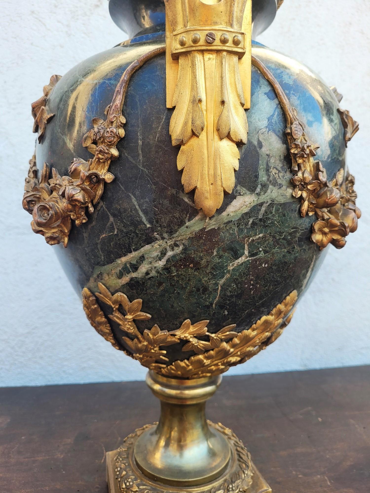 Coppia di grandi cassette in bronzo e marmo, Napoleone III, XIX secolo in vendita 9
