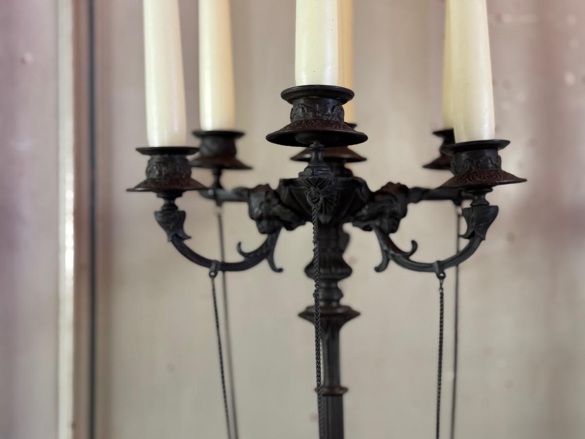 Pair of large bronze candelabra in the antique style, circa 1880 For Sale 4