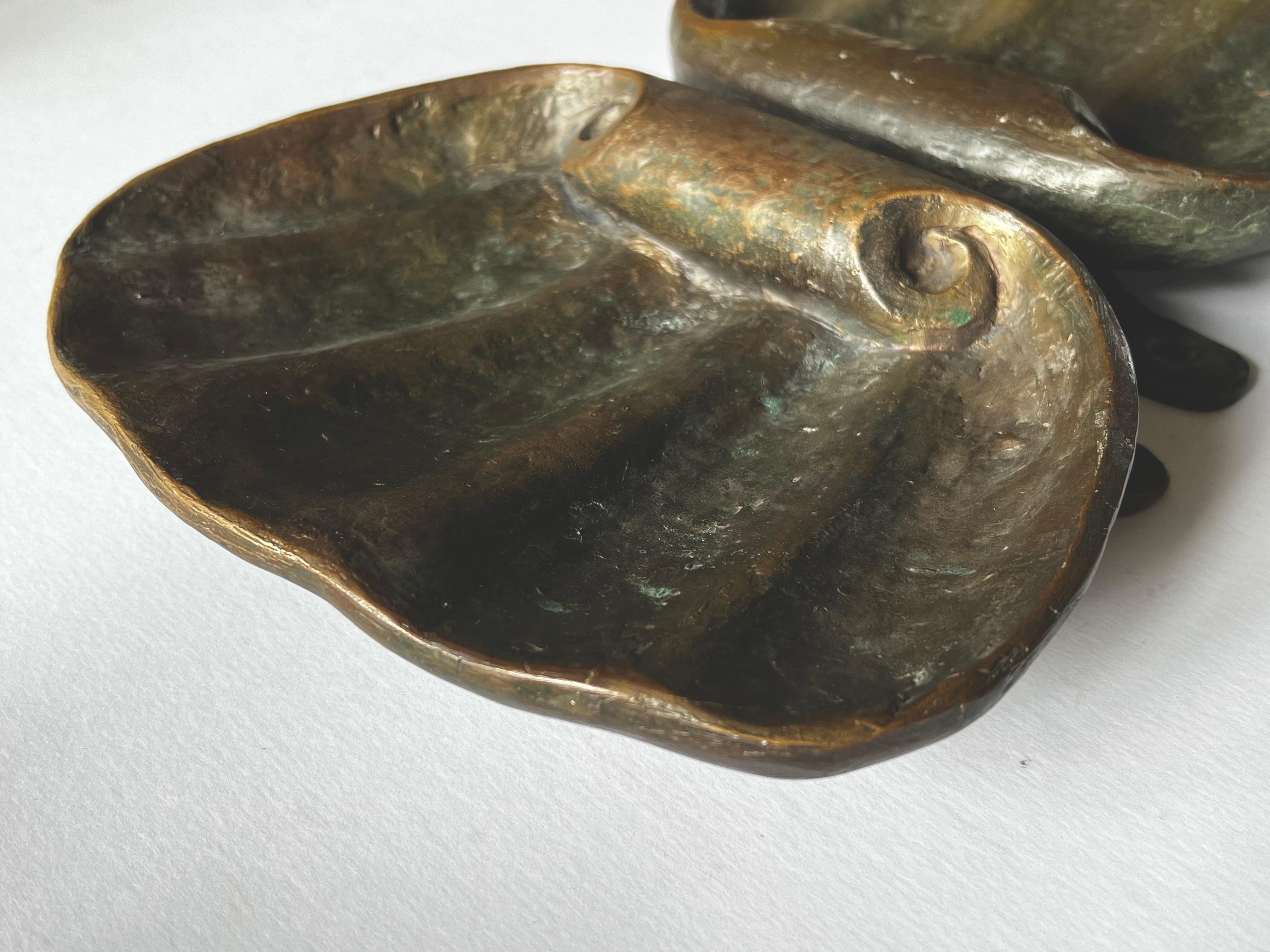20th Century Pair of Large Bronze Door Handles in the Shape of Shells