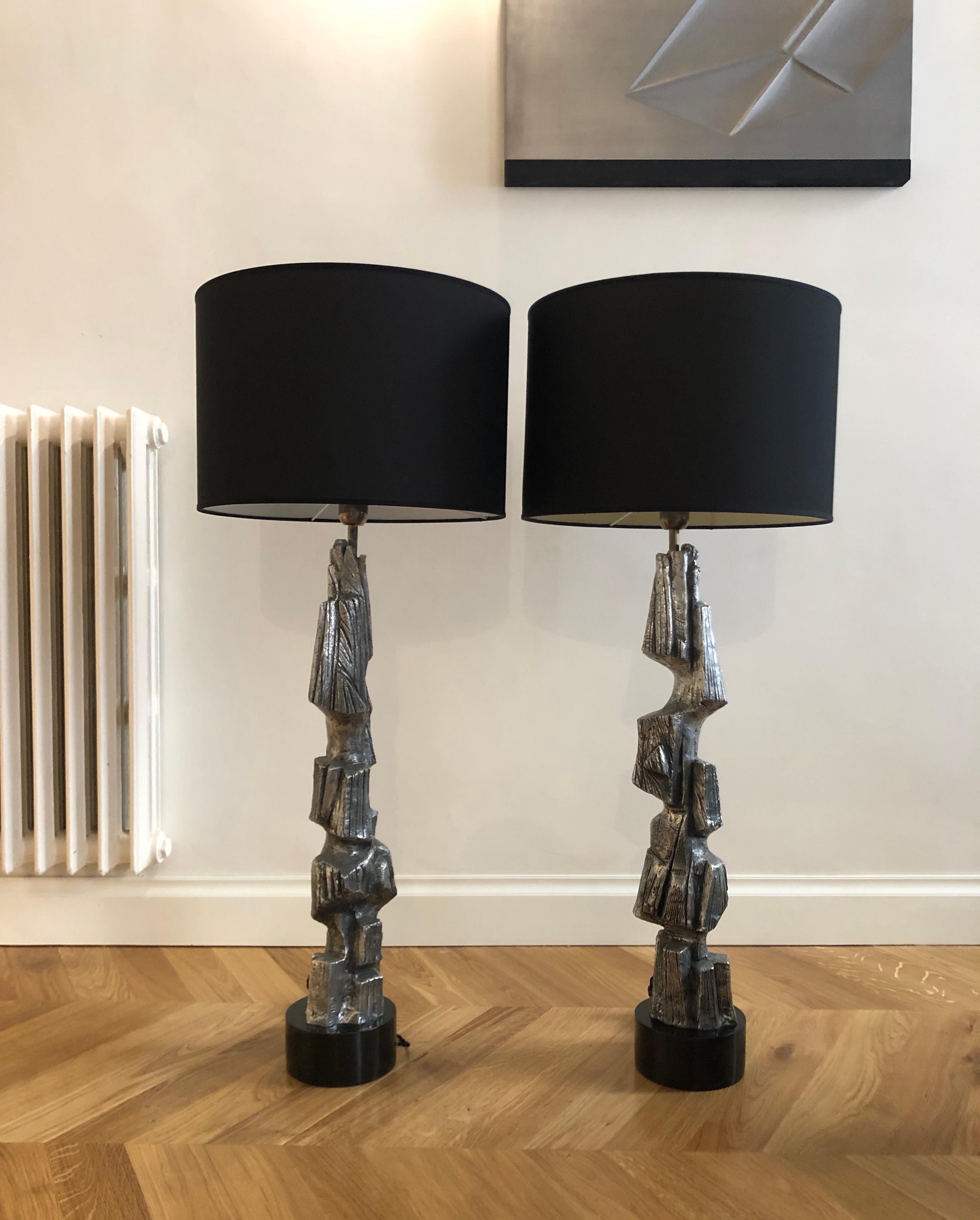 Aluminum Pair of Large Brutalist Casted Aluminium Sculpture Table Lamps For Sale