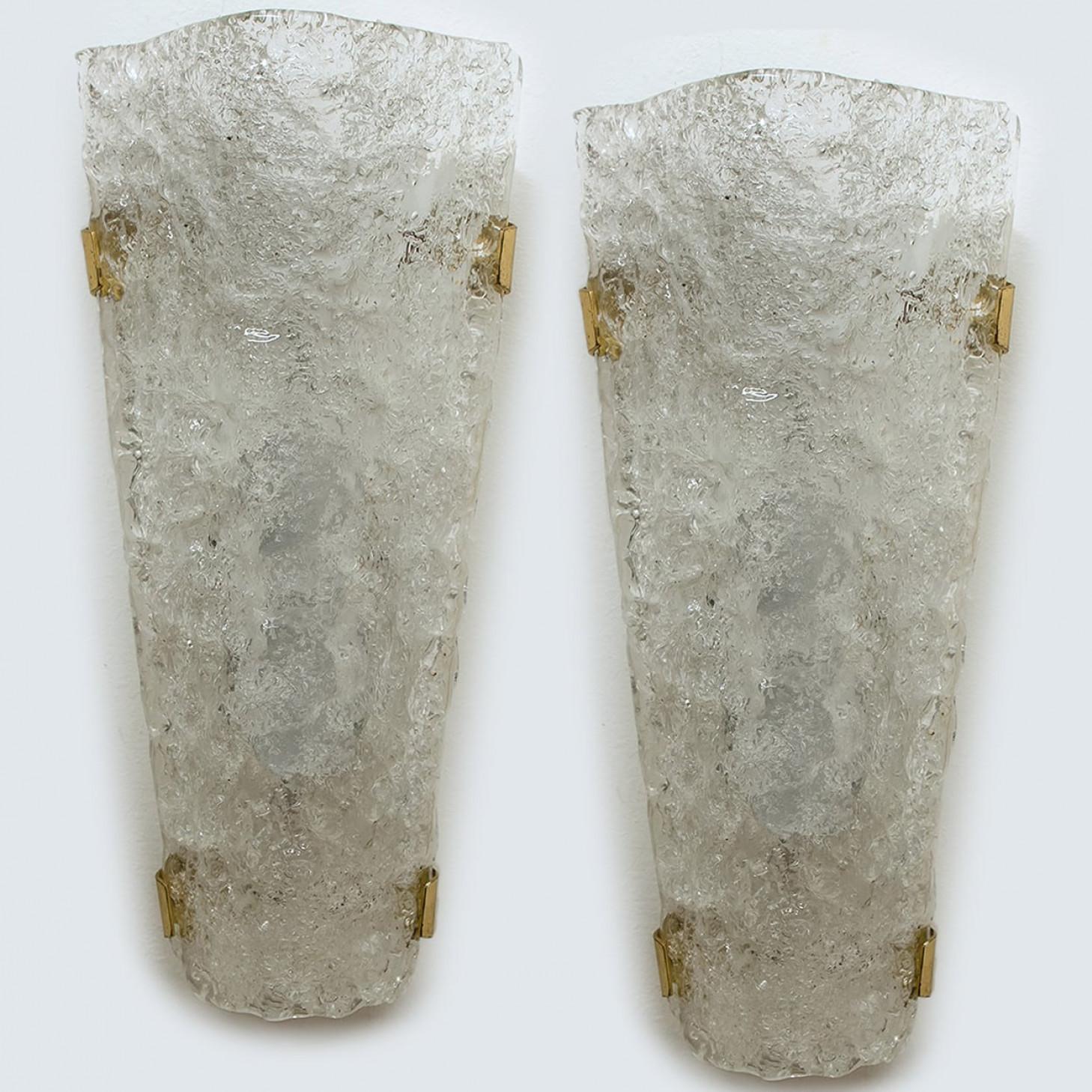 Paire de grandes appliques ou appliques murales en verre de Murano, années 1960 Bon état - En vente à Rijssen, NL