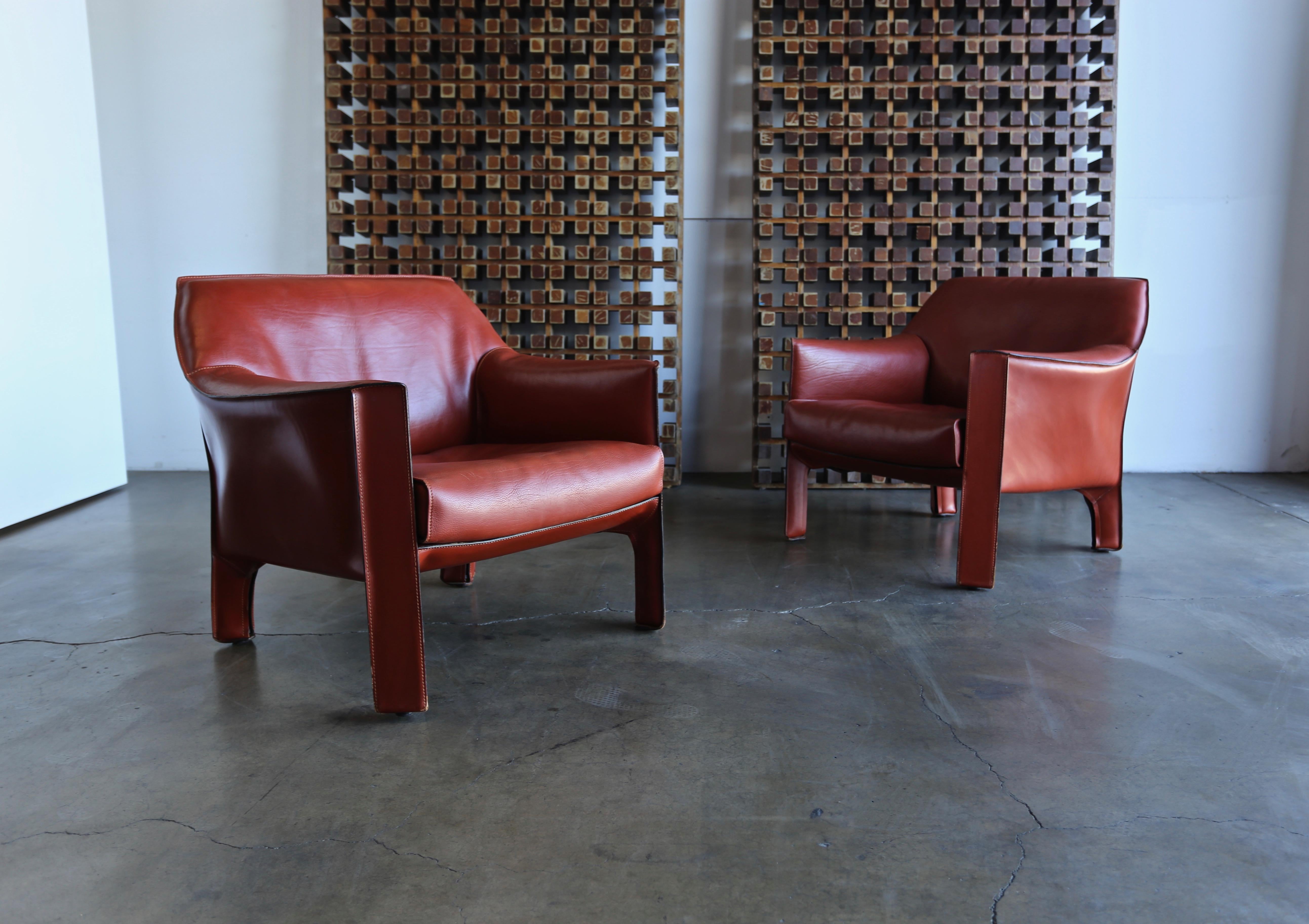 Pair of Large CAB Lounge Chairs by Mario Bellini for Cassina 4