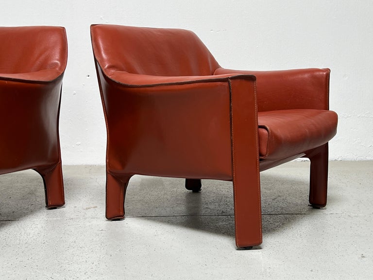 Late 20th Century Pair of Large Cab Lounge Chairs by Mario Bellini For Sale