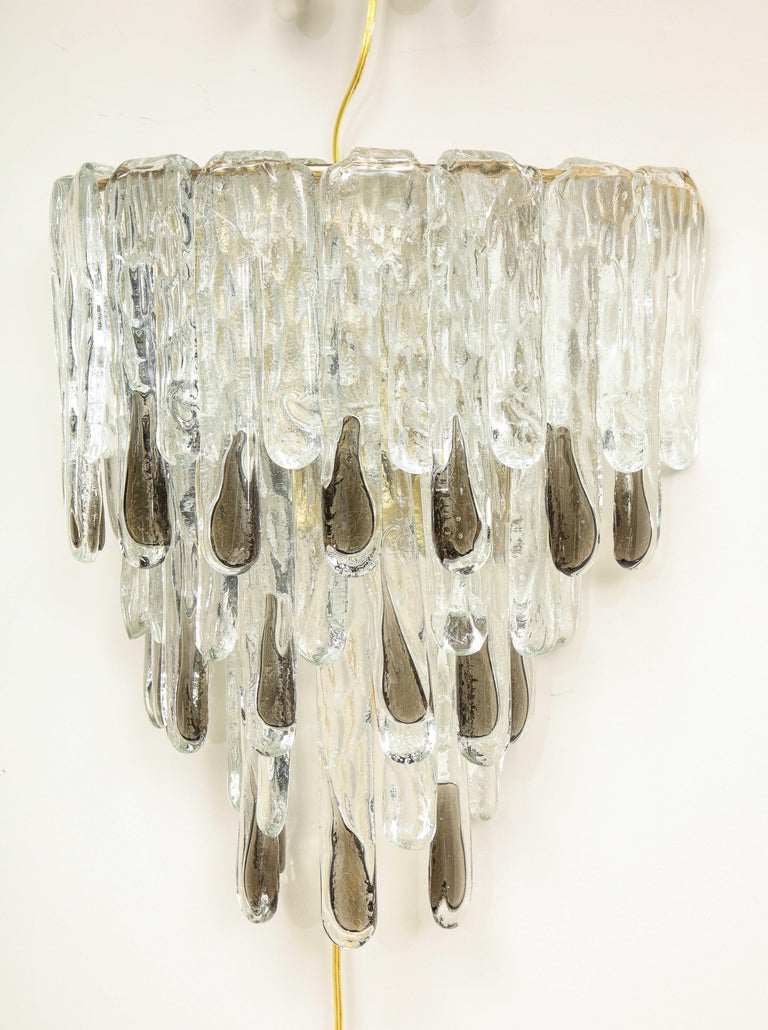 Pair of Large Carlo Nason Clear and Smoked Mazzega Drip Glass Sconces In Good Condition For Sale In New York, NY