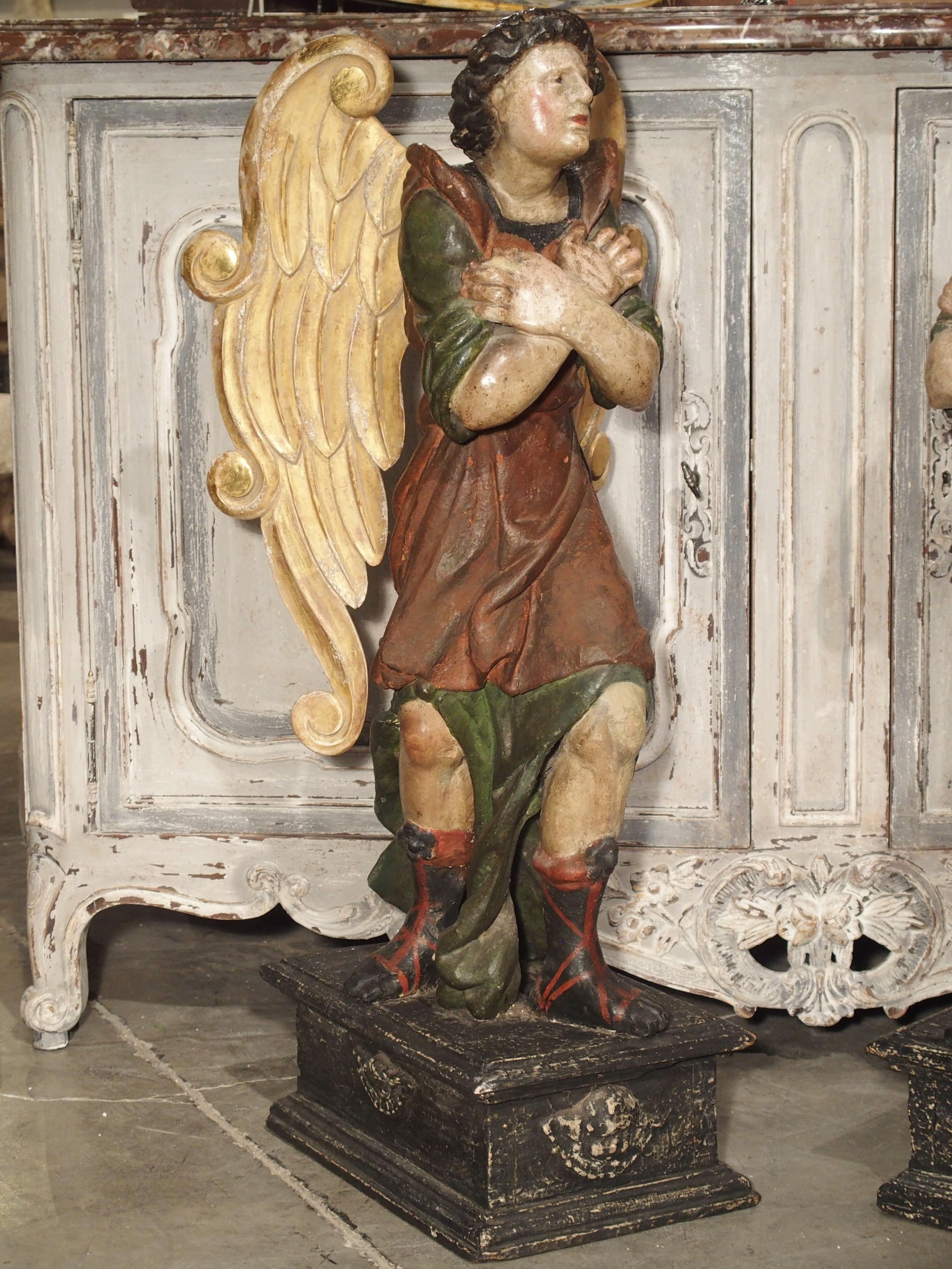 Pair of Large Carved and Painted 17th Century Angels from Italy In Good Condition In Dallas, TX