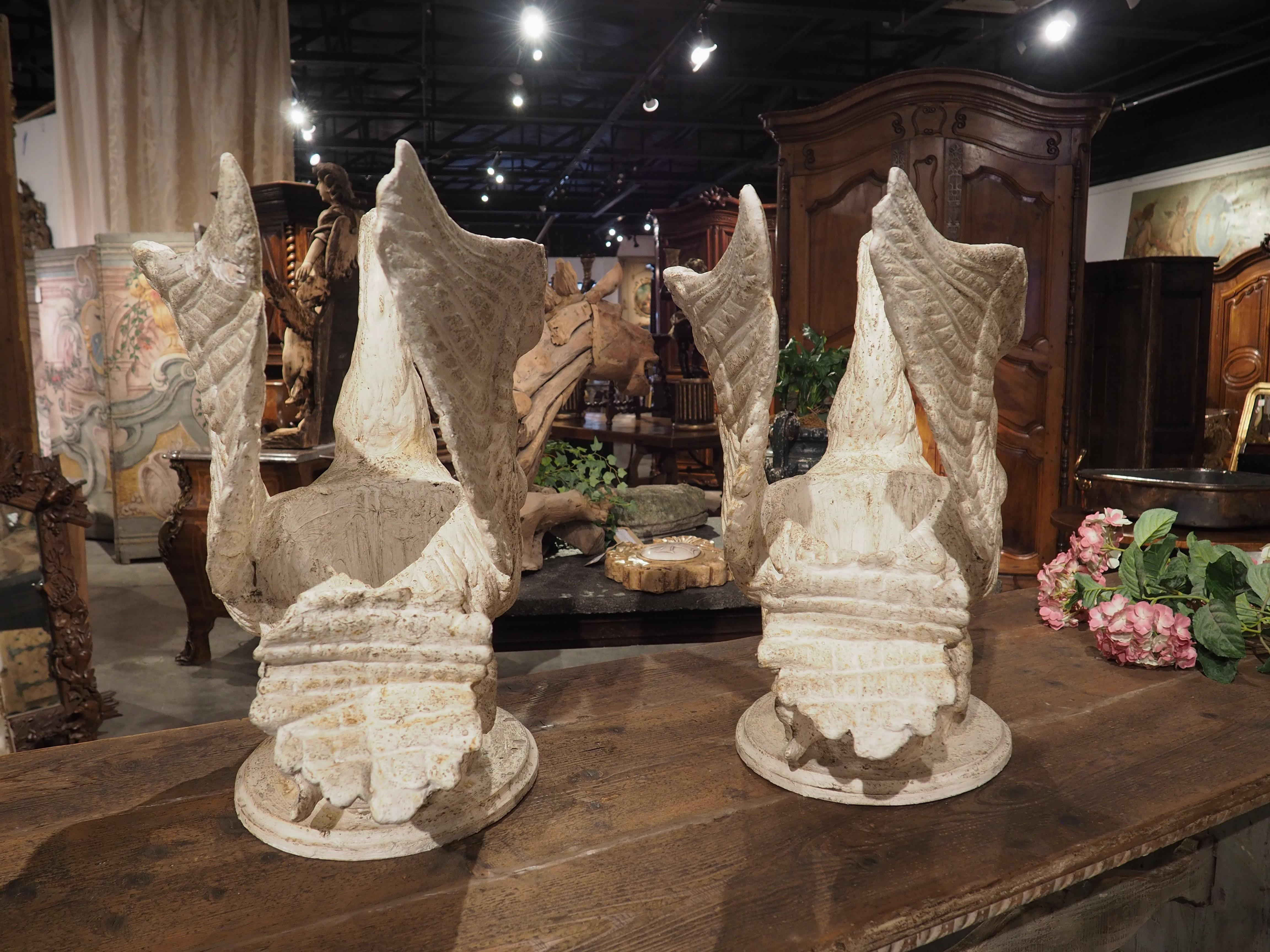 Pair of Large Carved and Painted Wooden Swan Planters from Italy In Good Condition In Dallas, TX