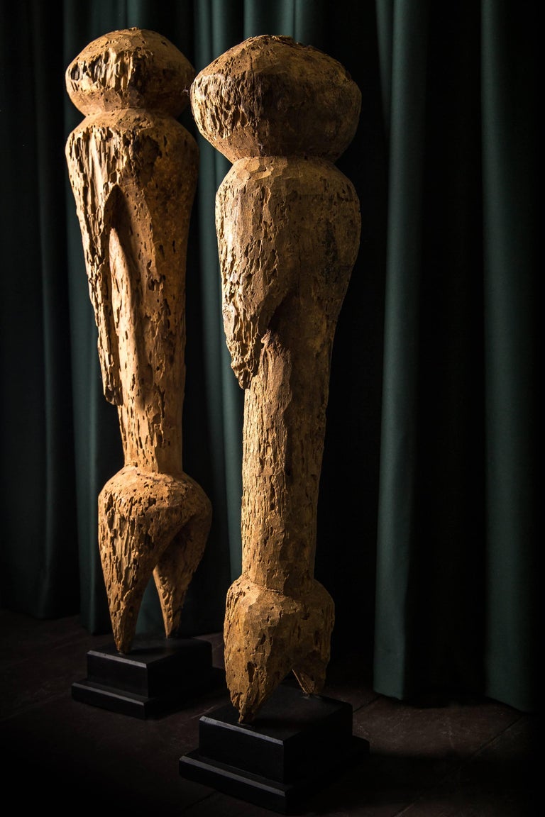sculptural figures