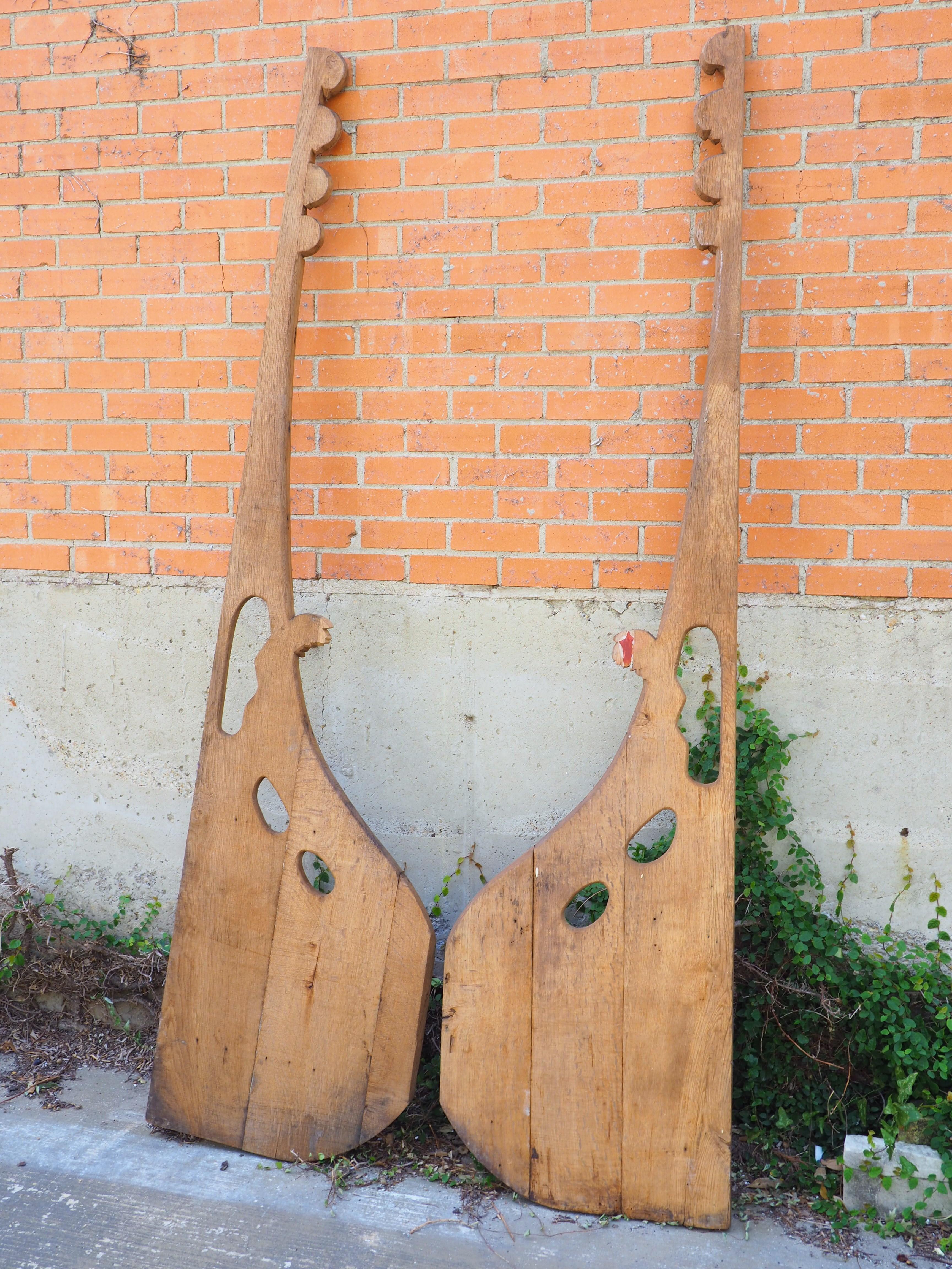 Paire de grands éléments de boiserie en chêne sculpté de Normandie, France, vers 1880 en vente 7