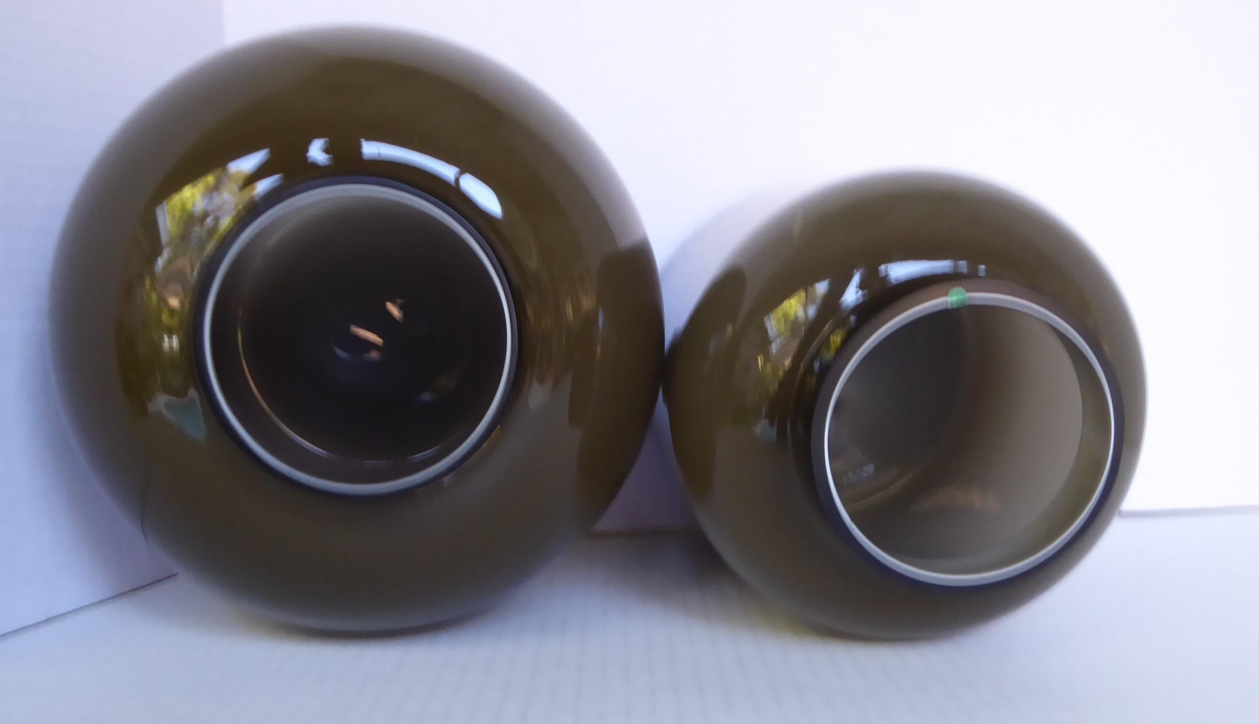 Paire de grands vases en verre ciselé attribués à Holmegaard Glassworks Danemark 1960 en vente 4