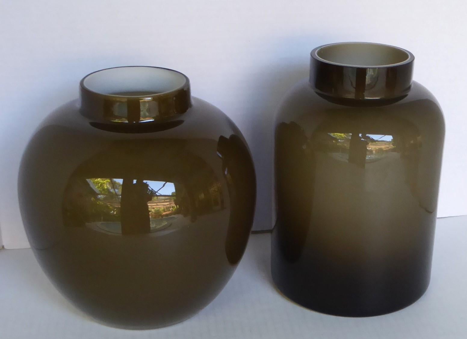Paire de grands vases en verre ciselé attribués à Holmegaard Glassworks Danemark 1960 Bon état - En vente à Miami, FL