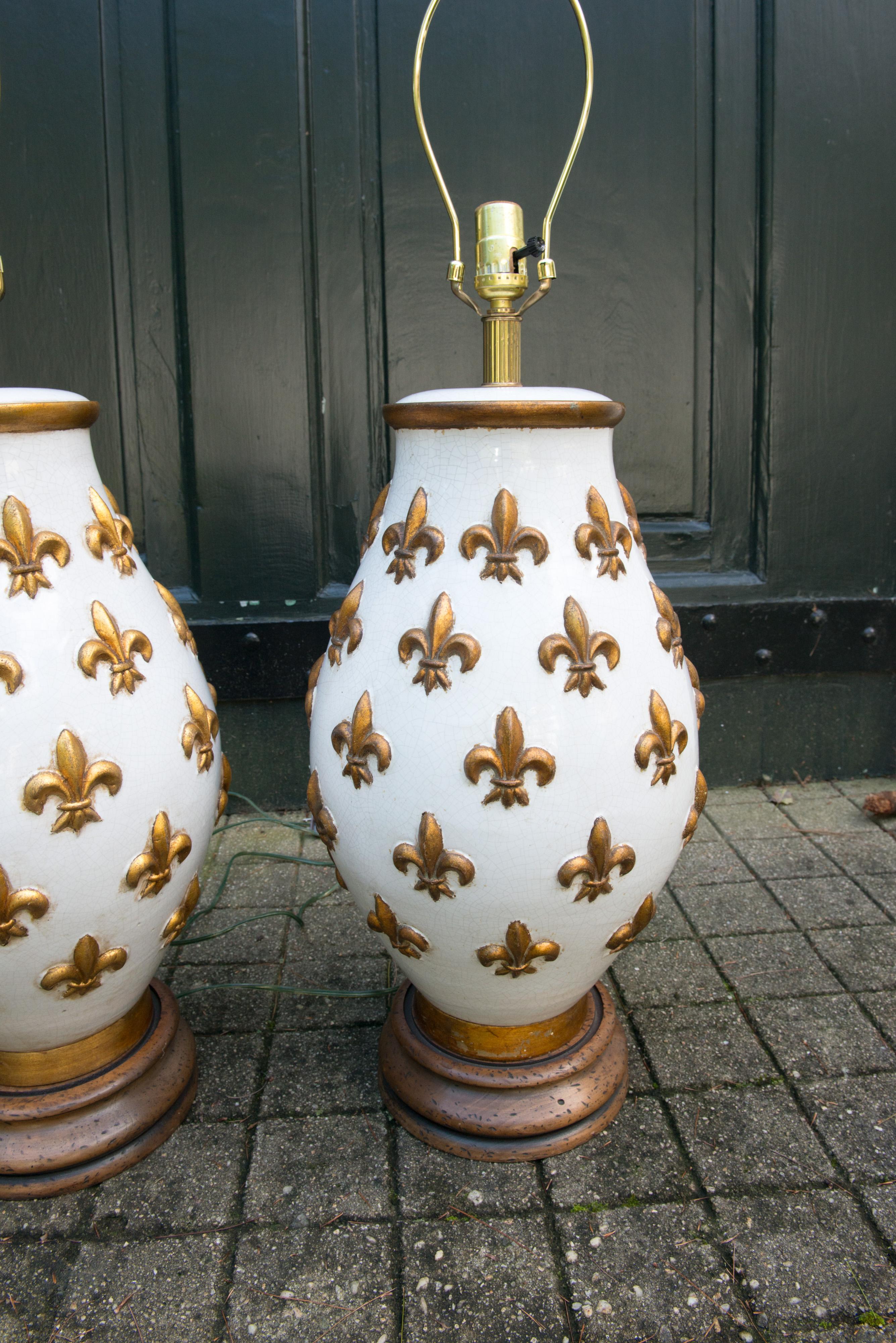 American Pair of Large Ceramic Fleur De Lis Lamps For Sale