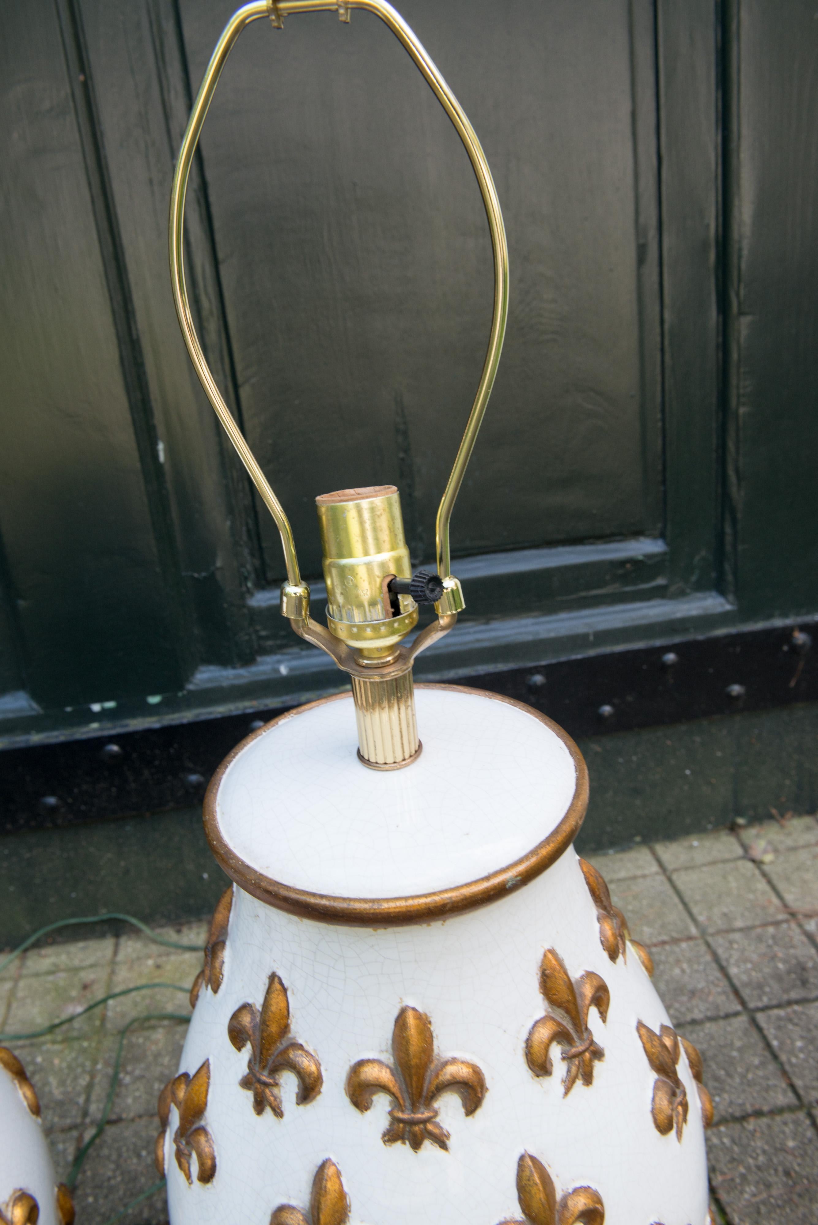 Pair of Large Ceramic Fleur De Lis Lamps For Sale 1