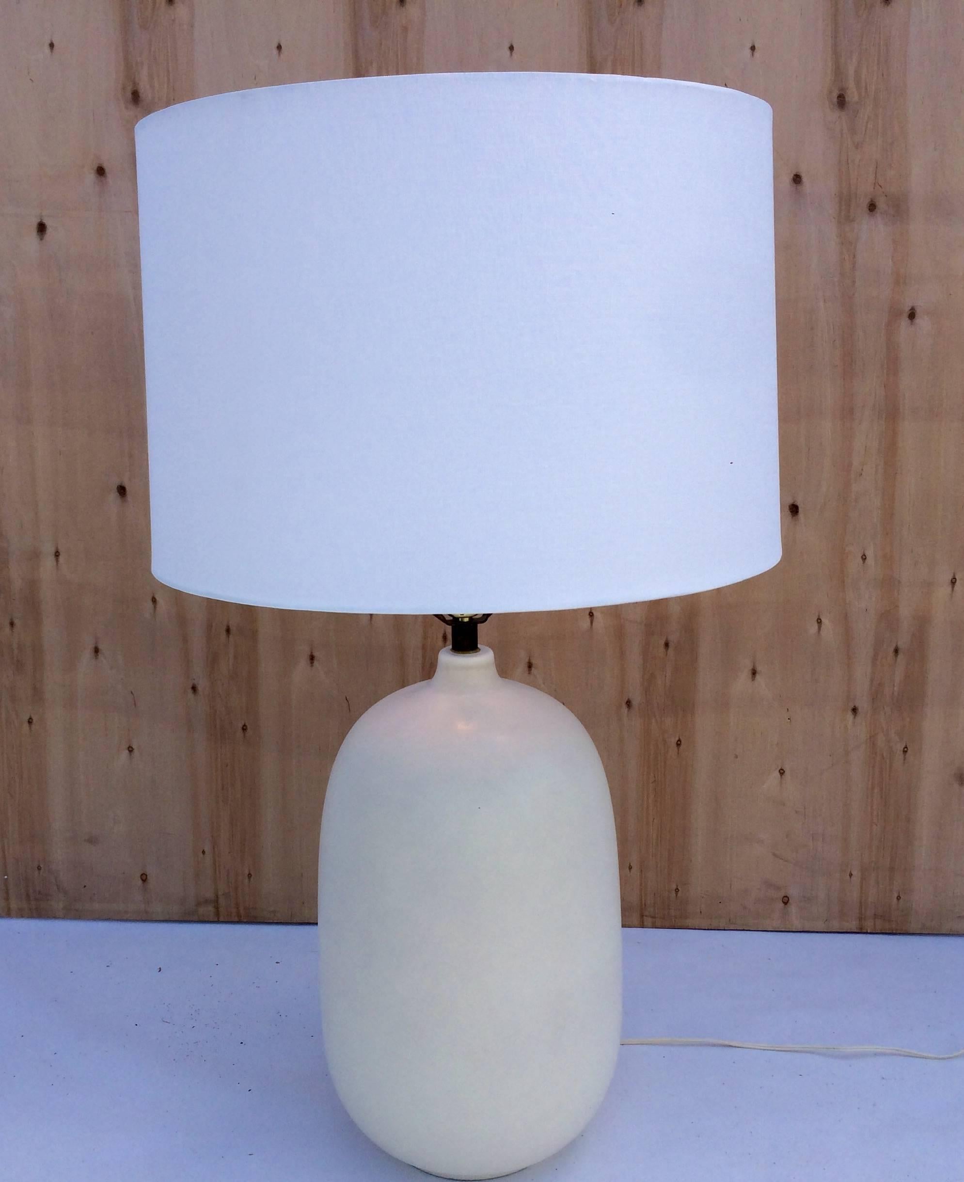 Pair of Large Ceramic Lamps by Lotte and Gunnar Bostlund 3