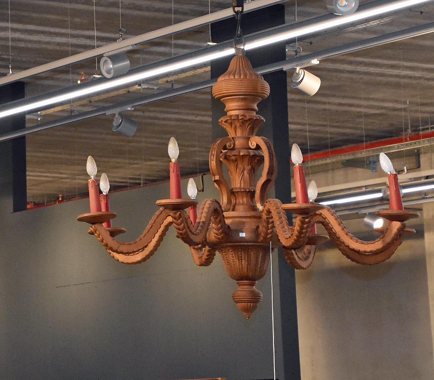 Neoclassical 2 Large Chandeliers Carved Wood 8 Lights, 20th Century, circa 1930-1950 For Sale