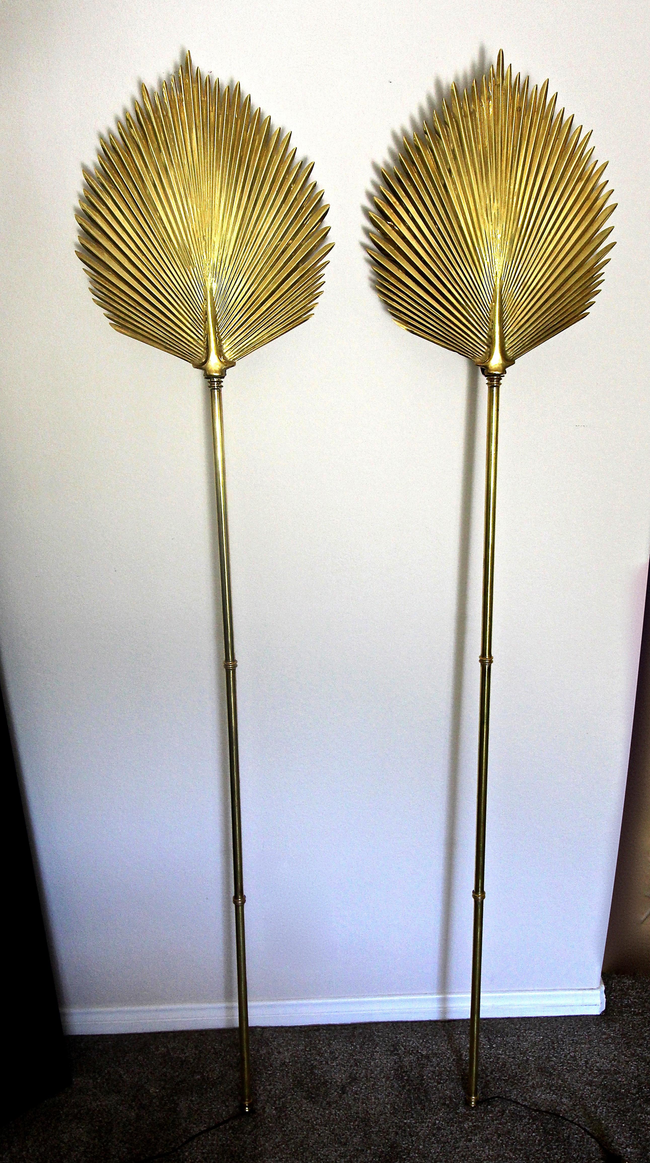 Pair of Large Chapman Brass Palm Frond Leave Wall Sconces In Good Condition In Palm Springs, CA