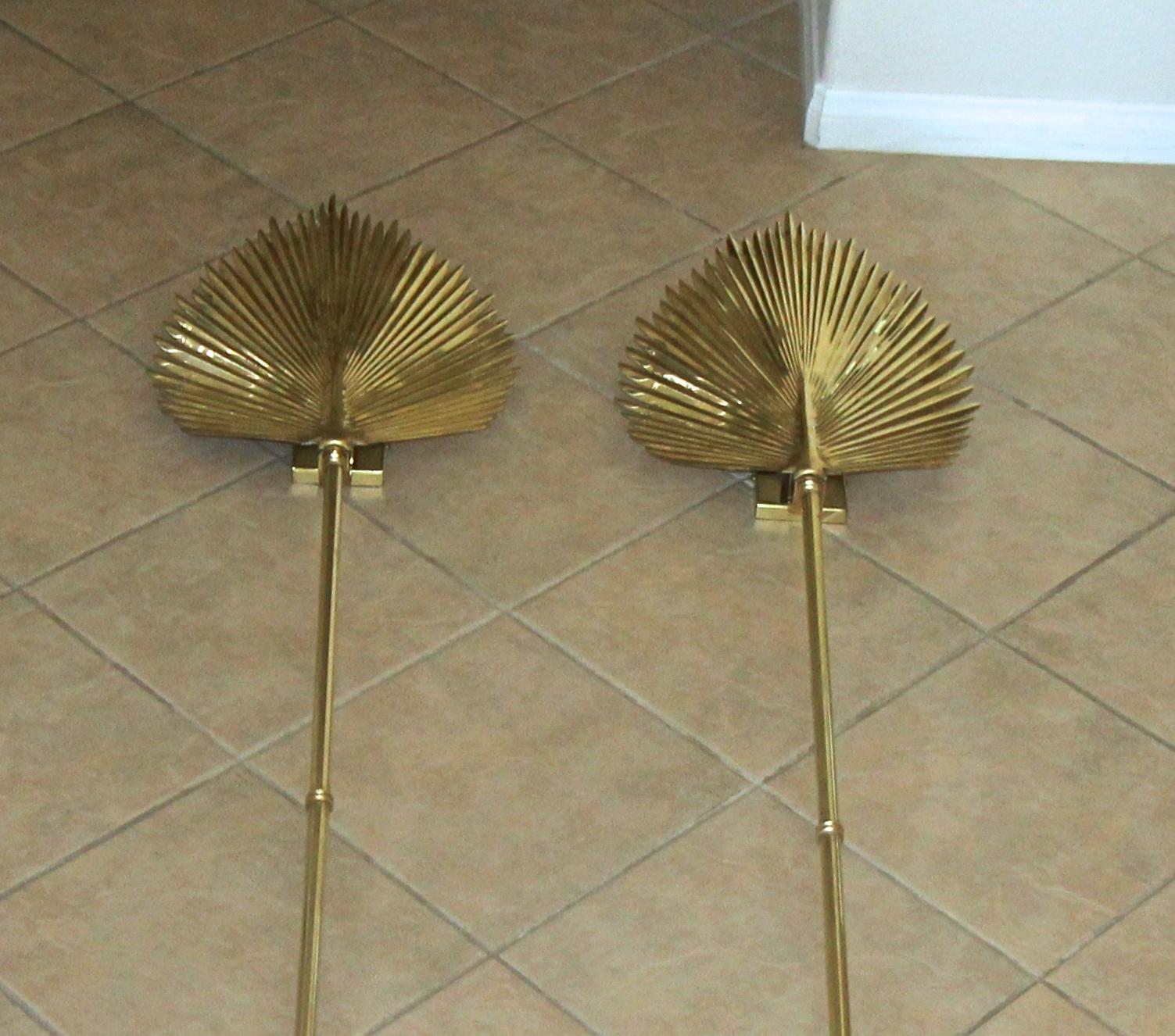 Late 20th Century Pair of Large Chapman Brass Palm Frond Leave Wall Sconces