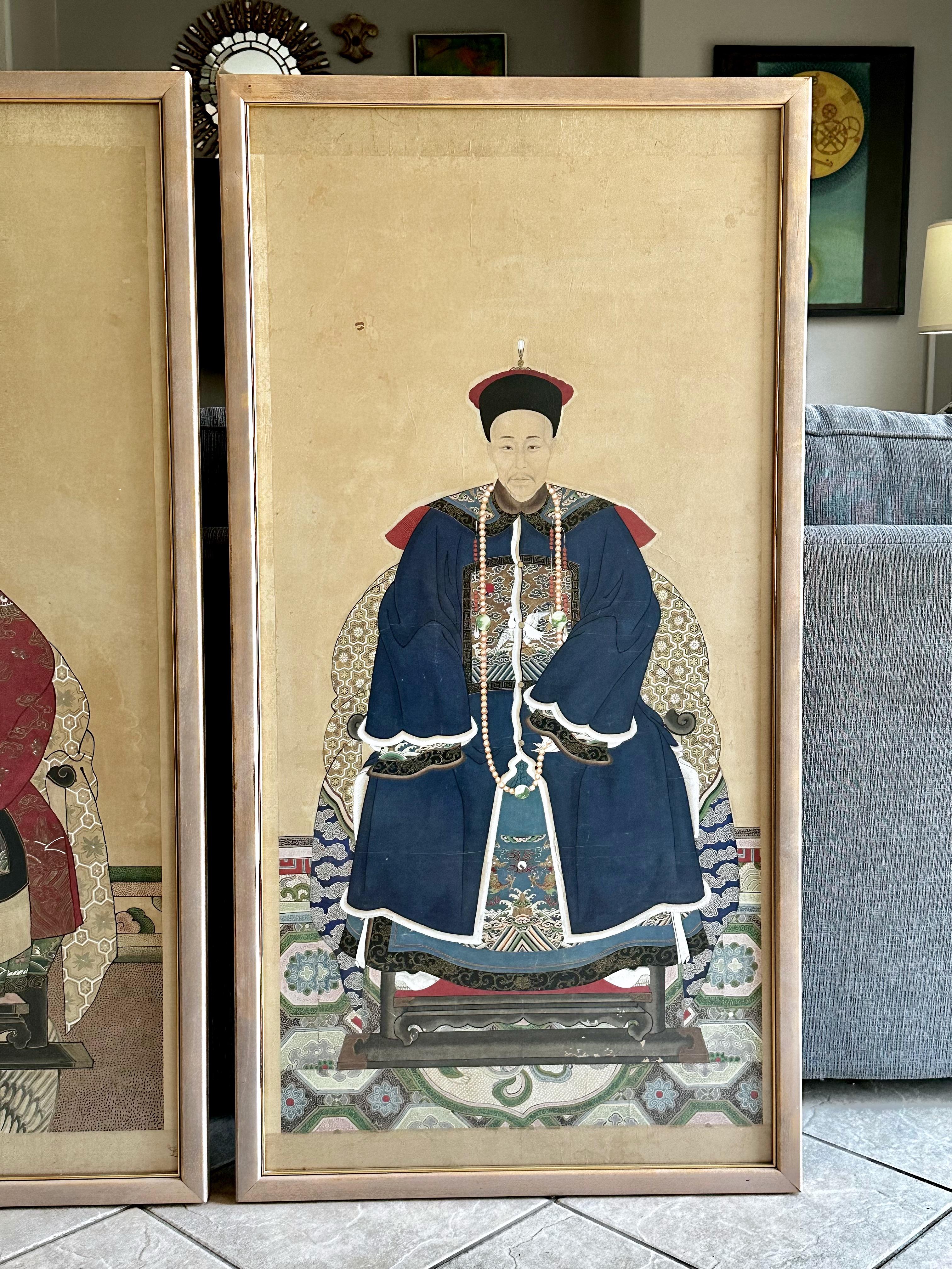 Legno Coppia di grandi ritratti di antenati cinesi del XIX secolo in vendita