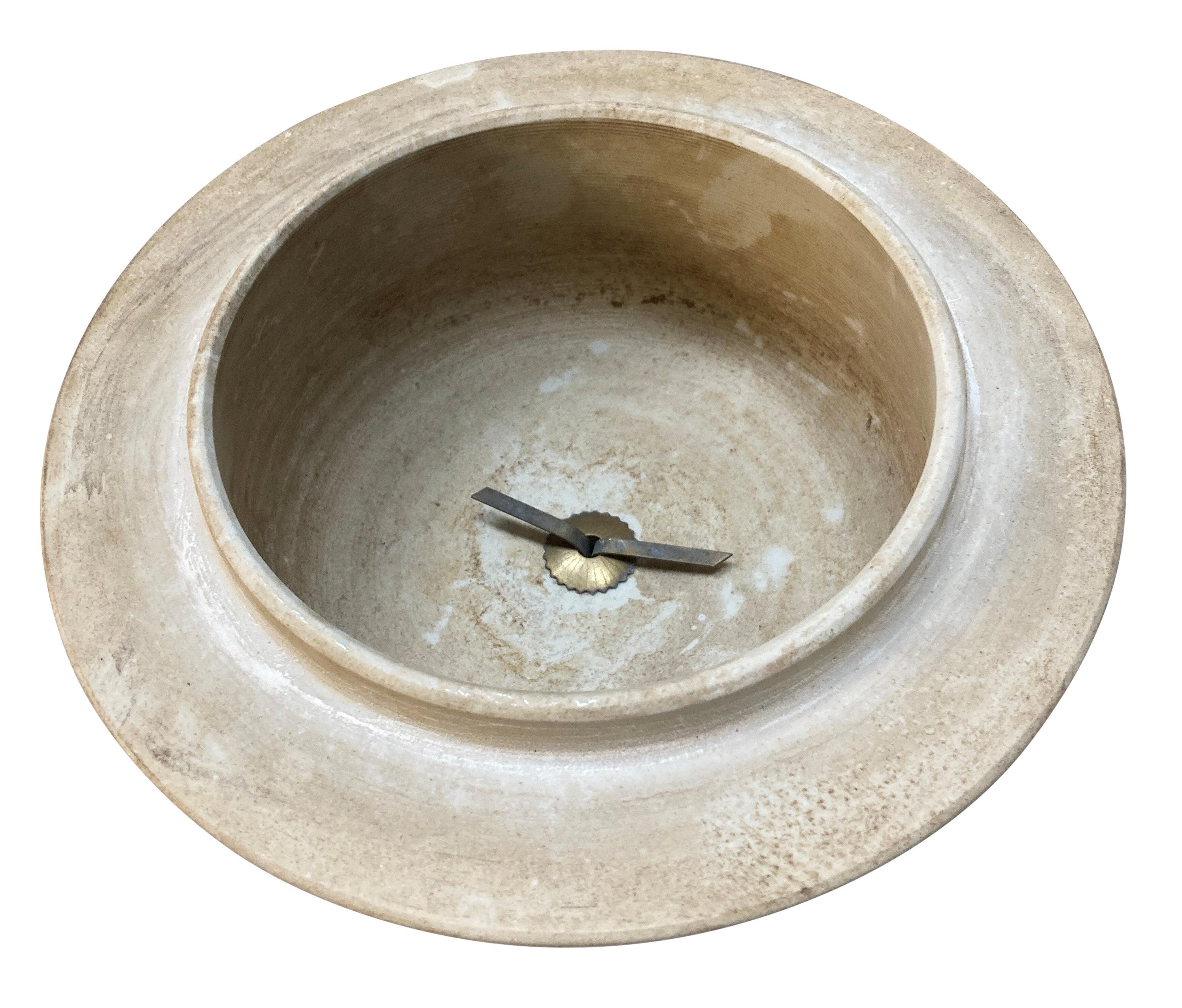 Paar große chinesische blau-weiße Vasen mit Deckeln (Mitte des 20. Jahrhunderts) im Angebot