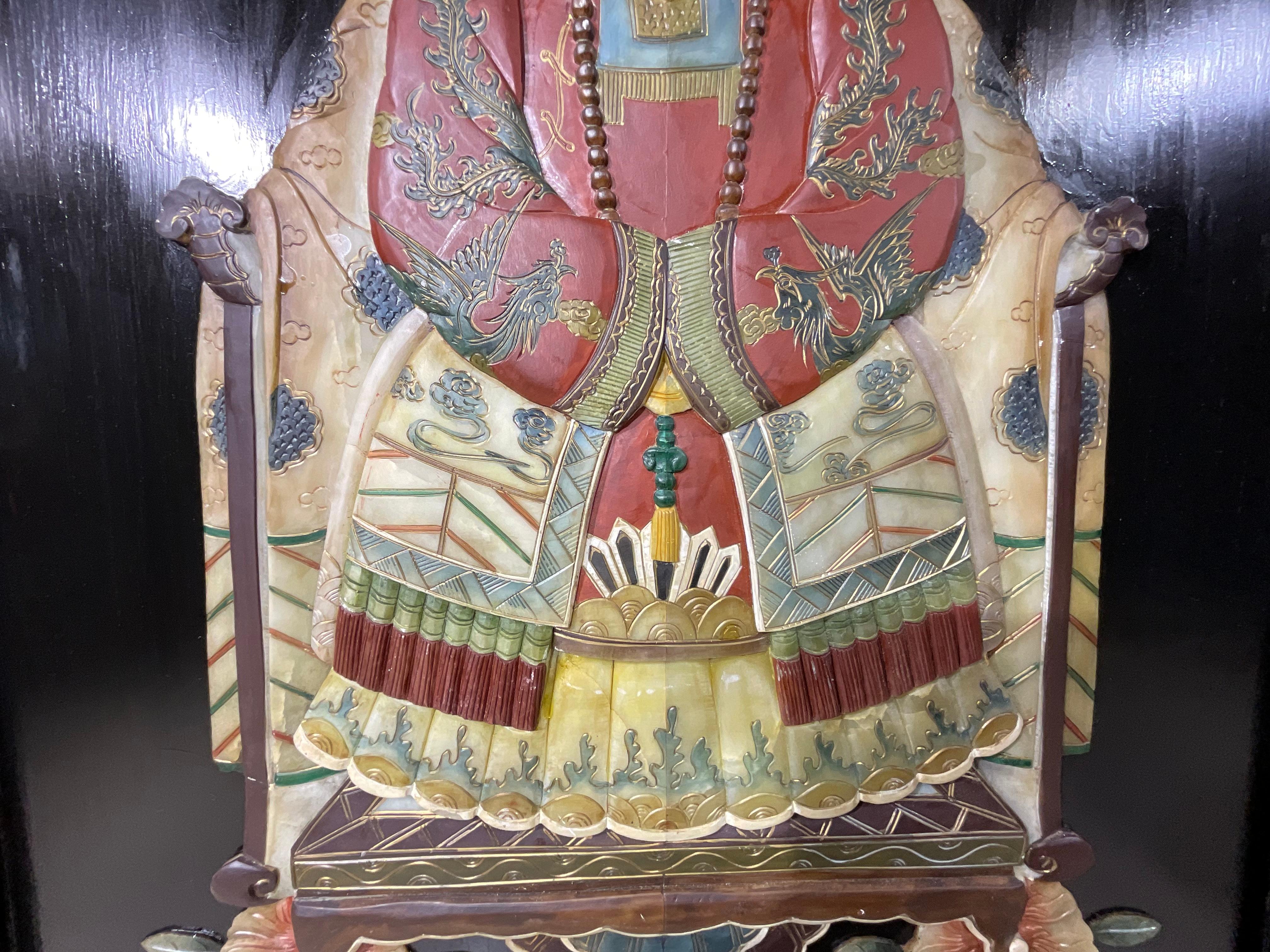 Paar große chinesische geschnitzte Hartsteinporträts von Kaiser und Kaiserin im Angebot 6