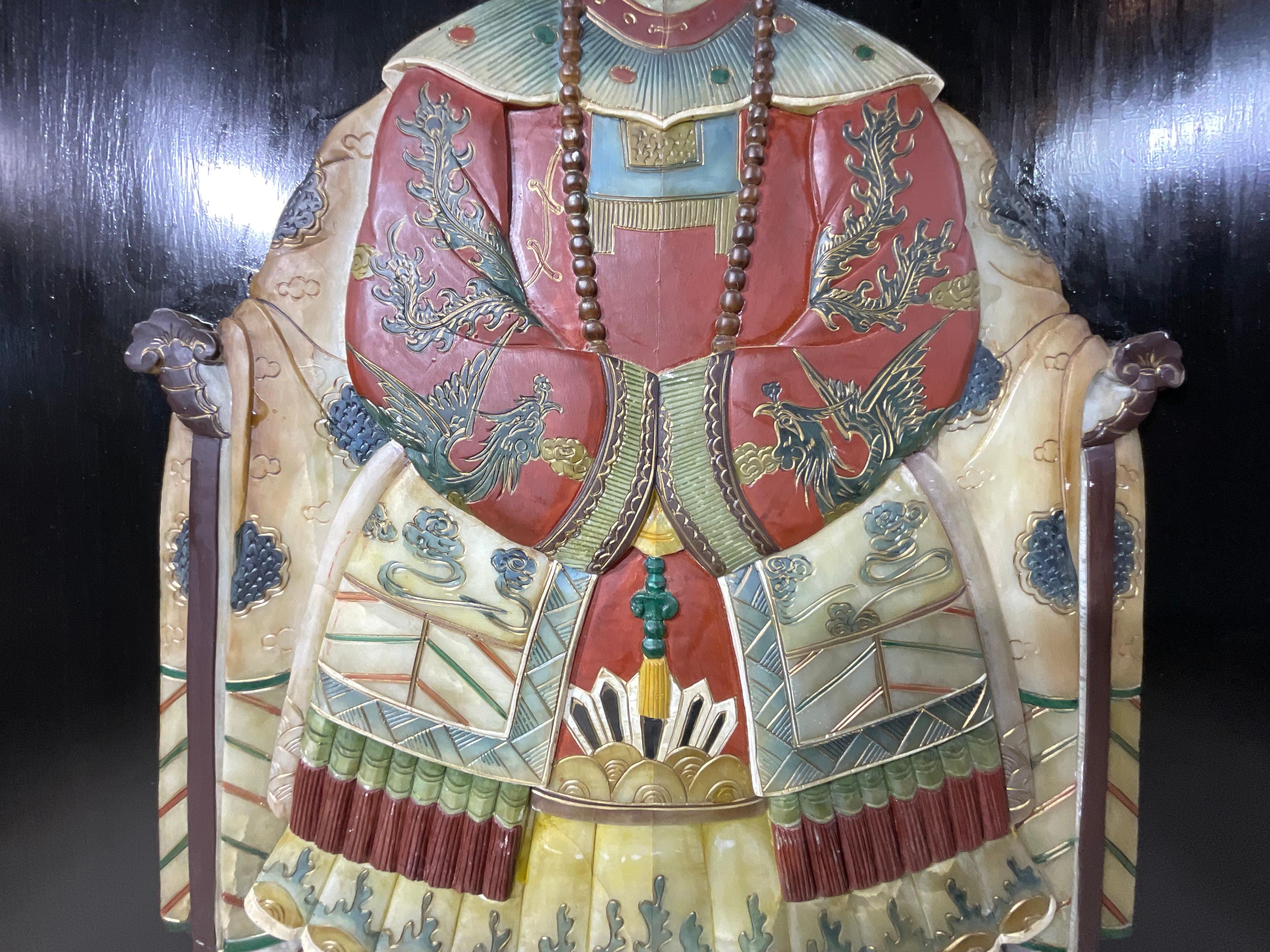 Paar große chinesische geschnitzte Hartsteinporträts von Kaiser und Kaiserin im Angebot 2