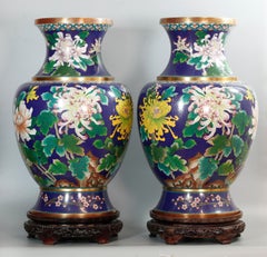 Coppia di grandi vasi cinesi cloisonné, XX secolo