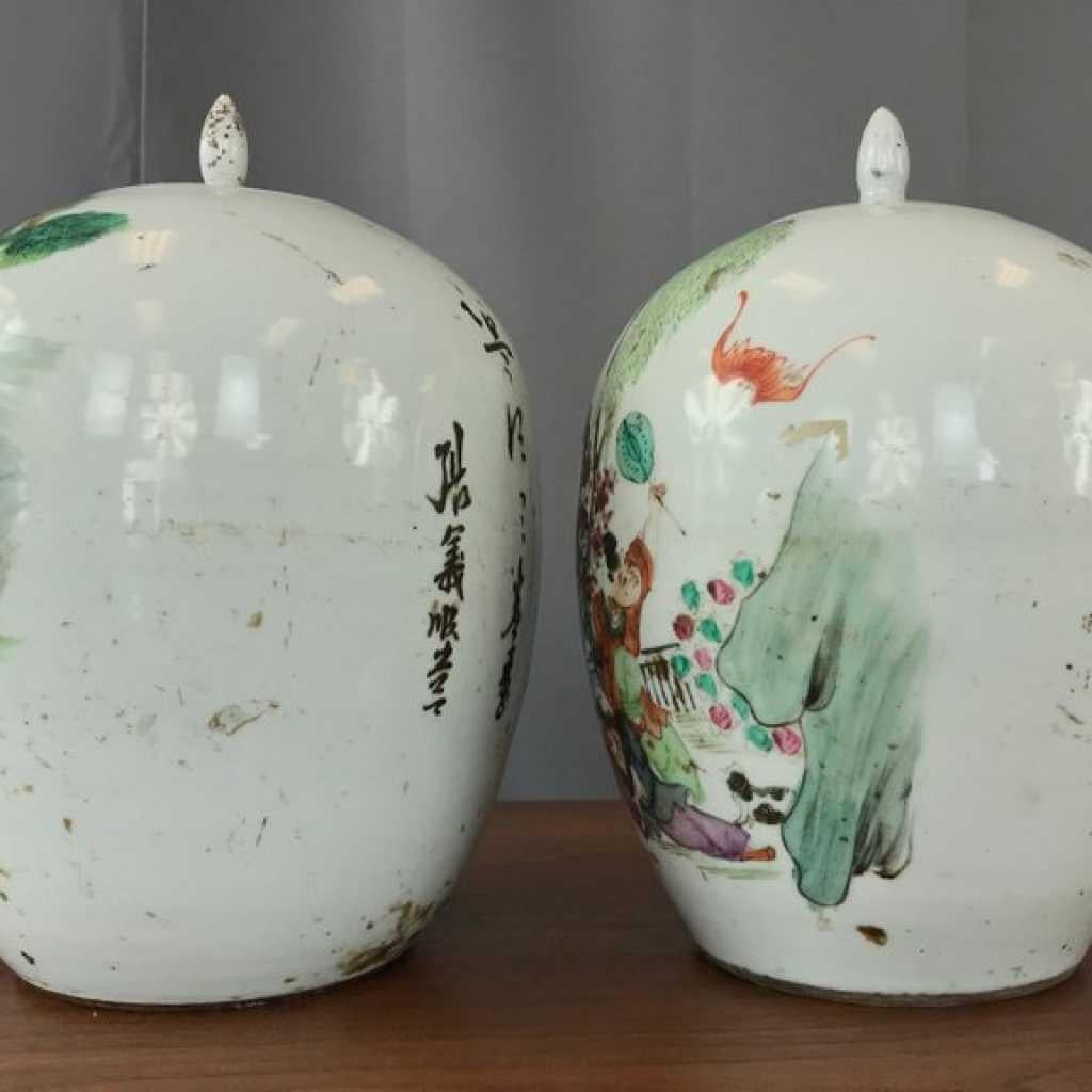 Early 20th Century Pair of Large Chinese Famille Verte Porcelain Covered Vases, Early Republican