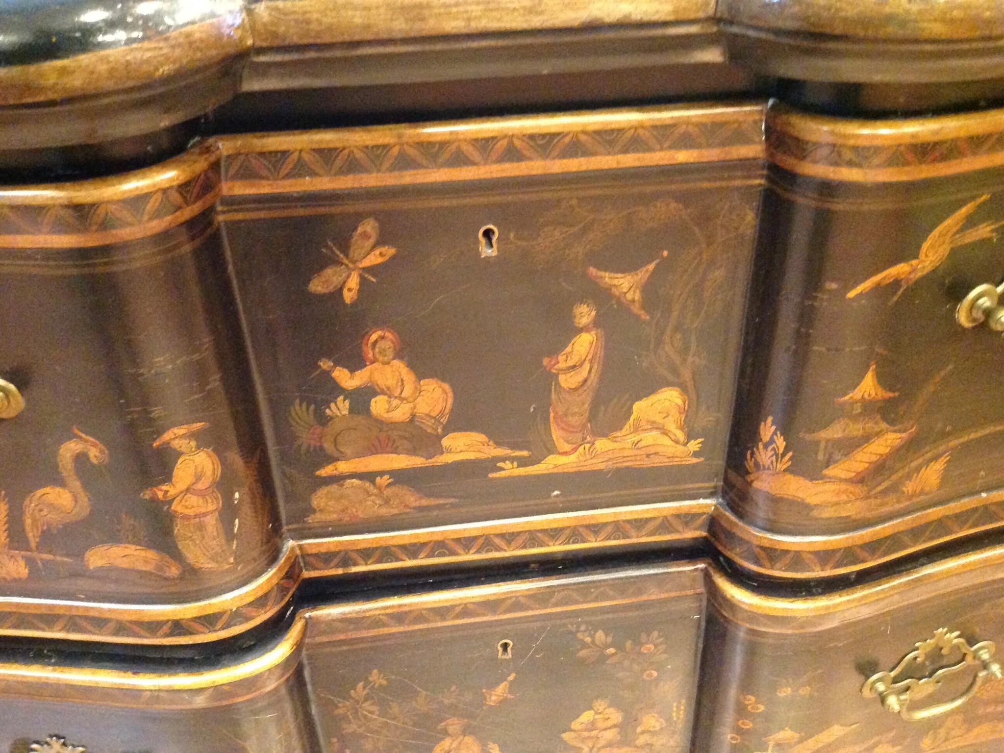 Pair of Large Chinoiserie Serpentine Commodes 4