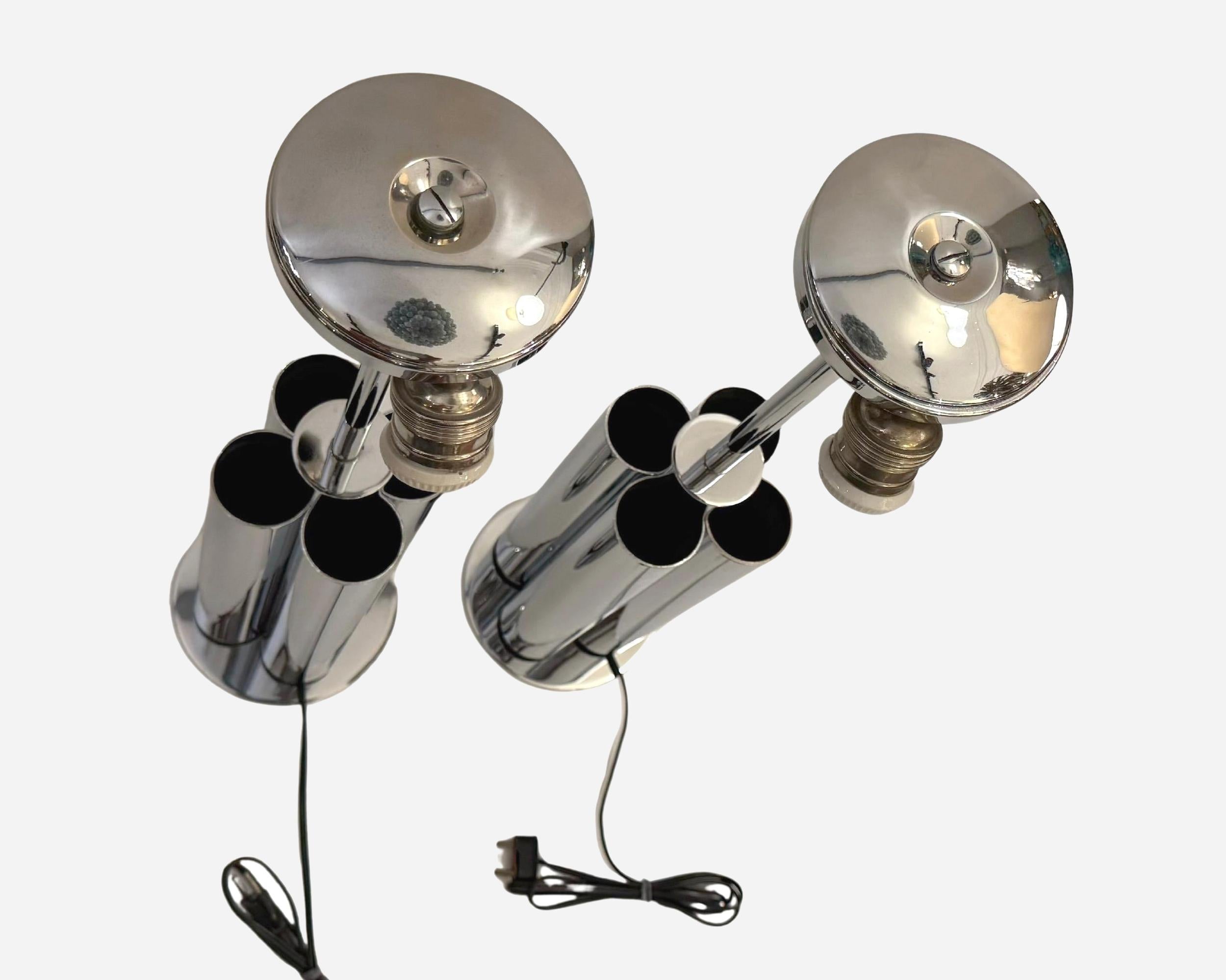 Paar große Lampen aus verchromtem Stahl, Reggiani, Italien, um 1970 (Italienisch) im Angebot