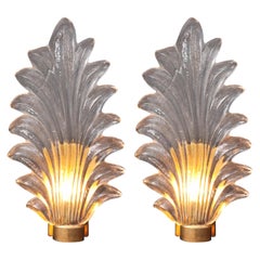 Paire de grandes appliques en verre de Murano transparent avec feuilles et laiton, Italie