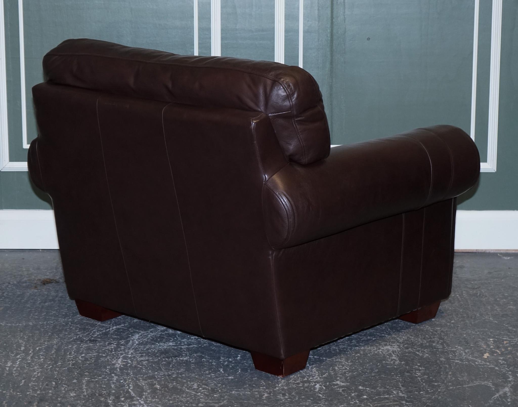 PAIR OF LARGE COMFORTABLE BROWN LEATHER ARMCHAIRS, MATCHiNG SOFA AVAILABLE For Sale 8