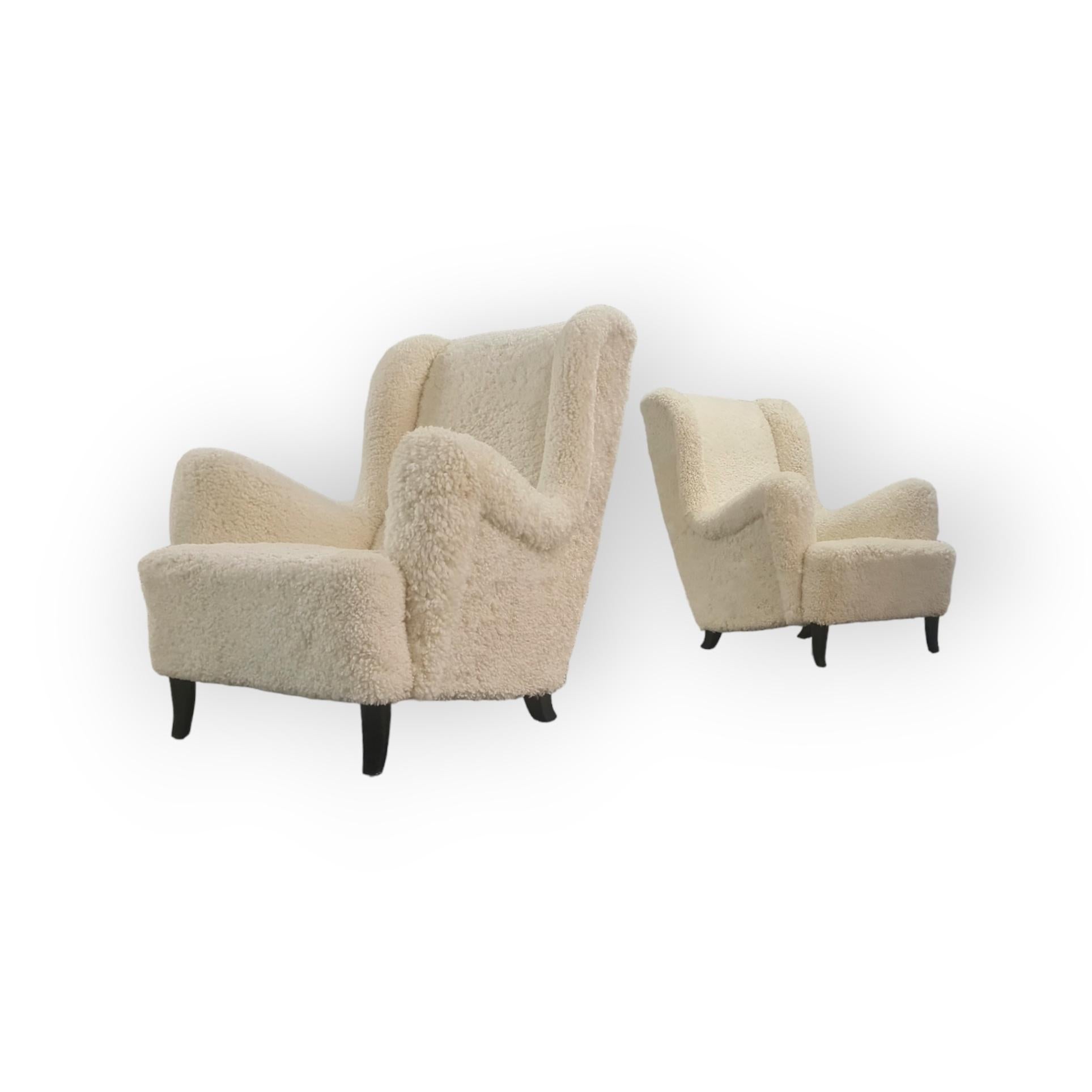 Pair of Large & Comfortable Finnish Highback Armchairs in White Sheepskin For Sale 3
