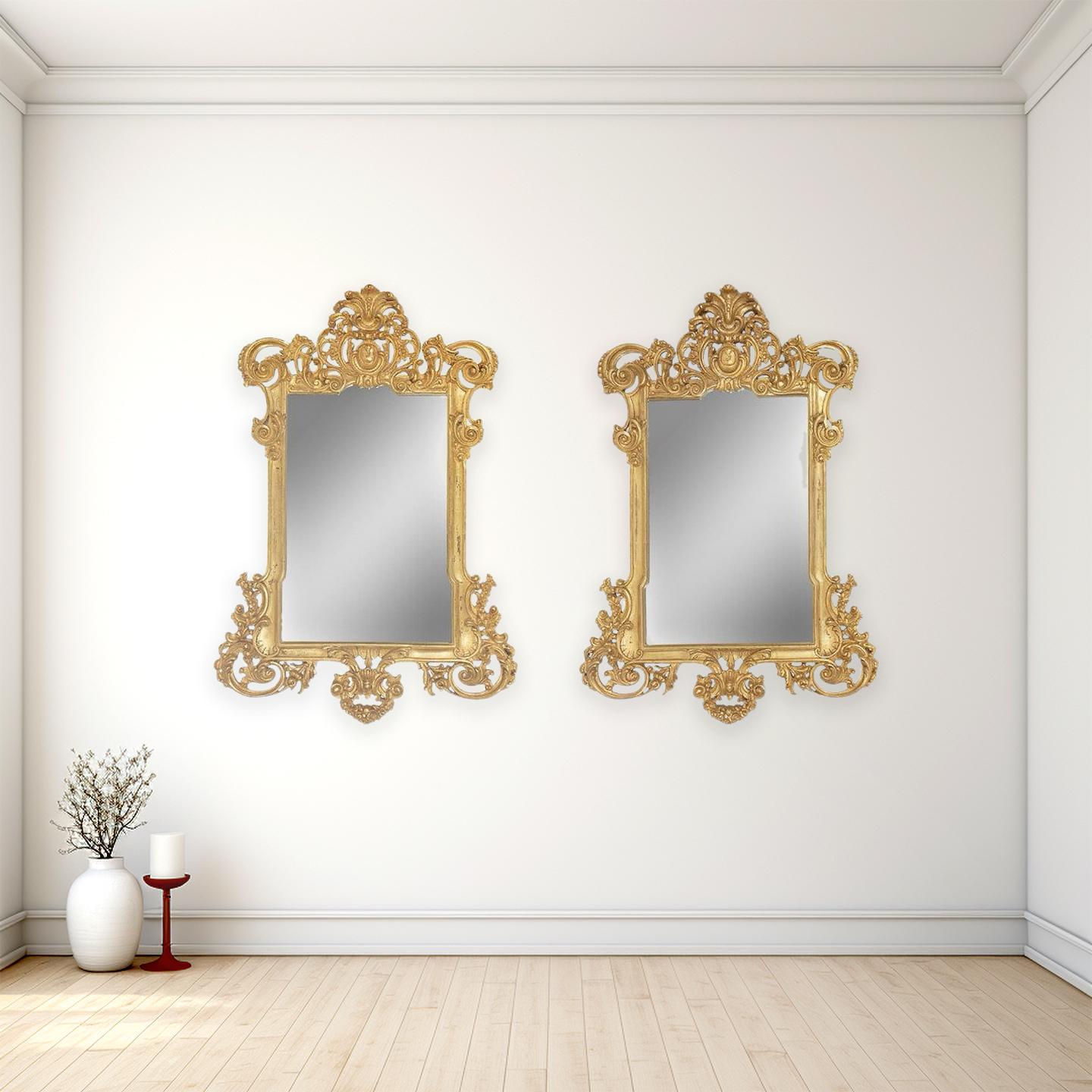 Anónimo
Siglo XX; Estados Unidos de América
Giltwood, cristal

Tamaño aproximado: 60 (alto) x 42 (ancho) x 2 (profundidad) pulg.

Eleva tu decoración interior con este exquisito par de espejos de madera dorada de inspiración rococó, diseñados para