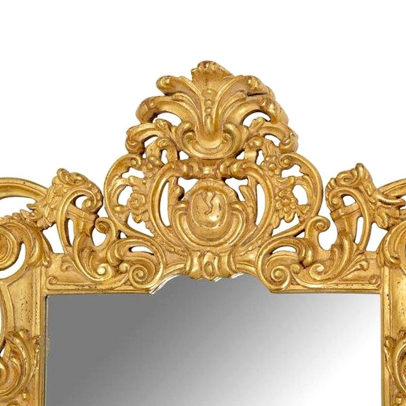Pareja de grandes espejos contemporáneos de madera dorada de estilo antiguo Luis XV Dorado en venta