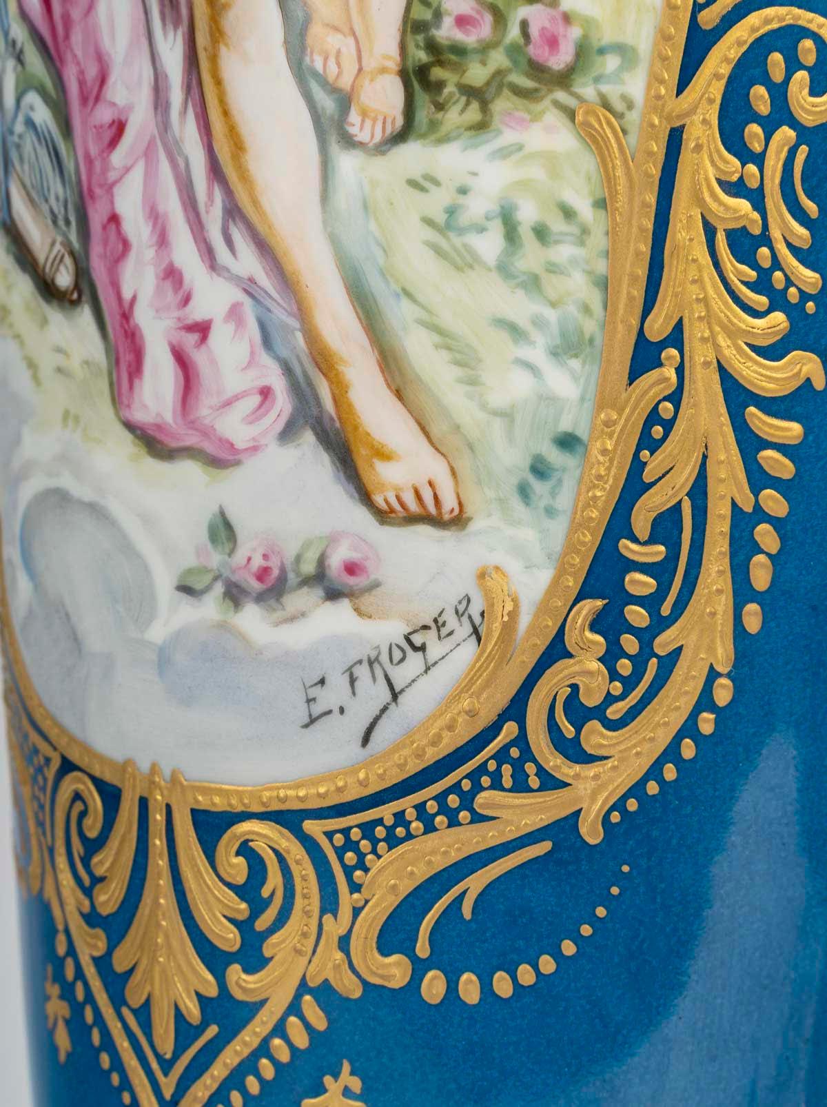Coppia di grandi vasi coperti in porcellana dipinta, XIX secolo, Napoleone III. in vendita 4