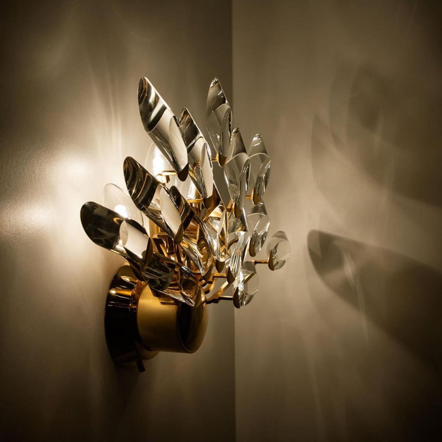 Pair of Large Crystal Gilded Brass Sconces y Oscar Torlasco for Stilkronen For Sale 4