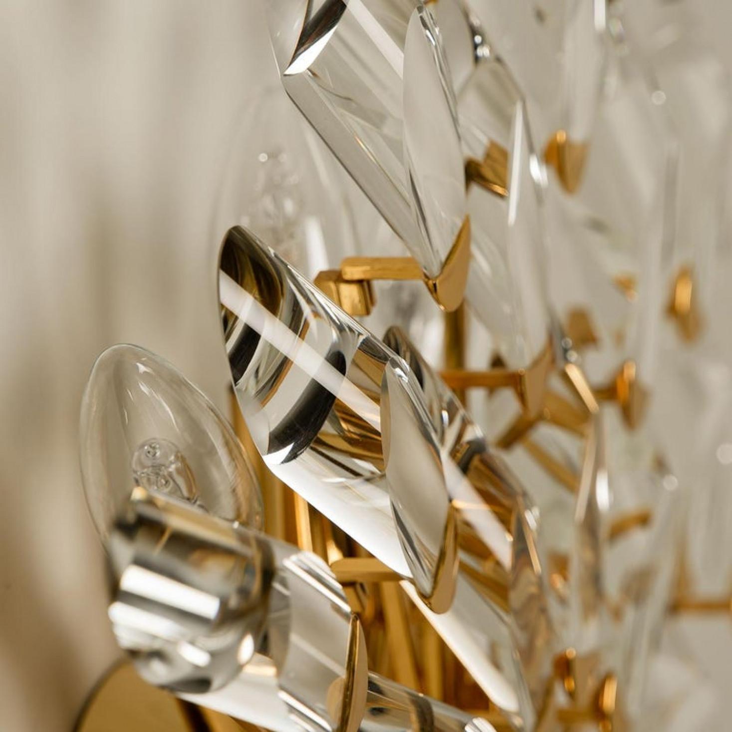 Pair of Large Crystal Gilded Brass Sconces y Oscar Torlasco for Stilkronen For Sale 6