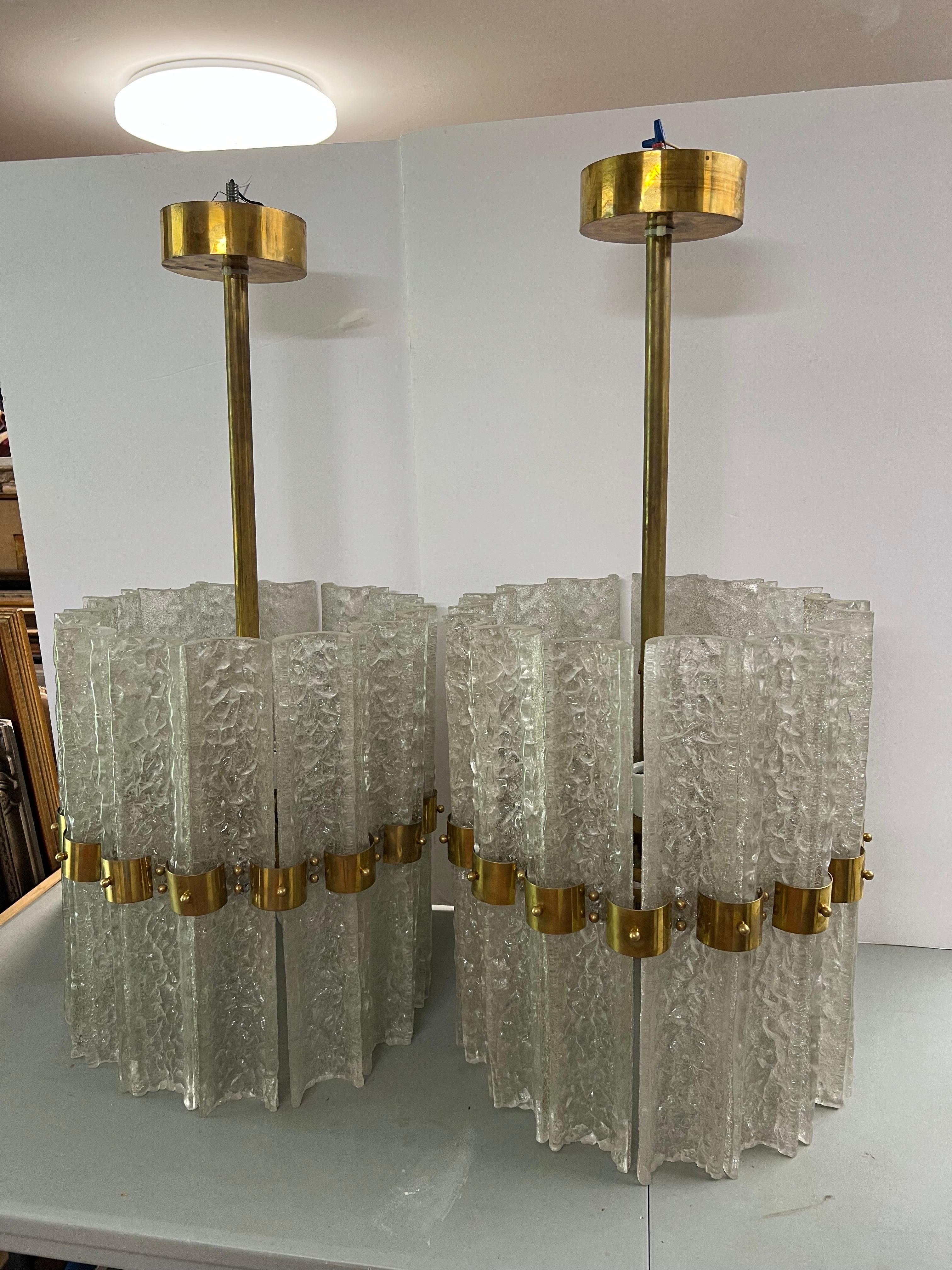 20ième siècle Paire de grands lustres en cristal Orrefors de Carl Fagerlund  en vente