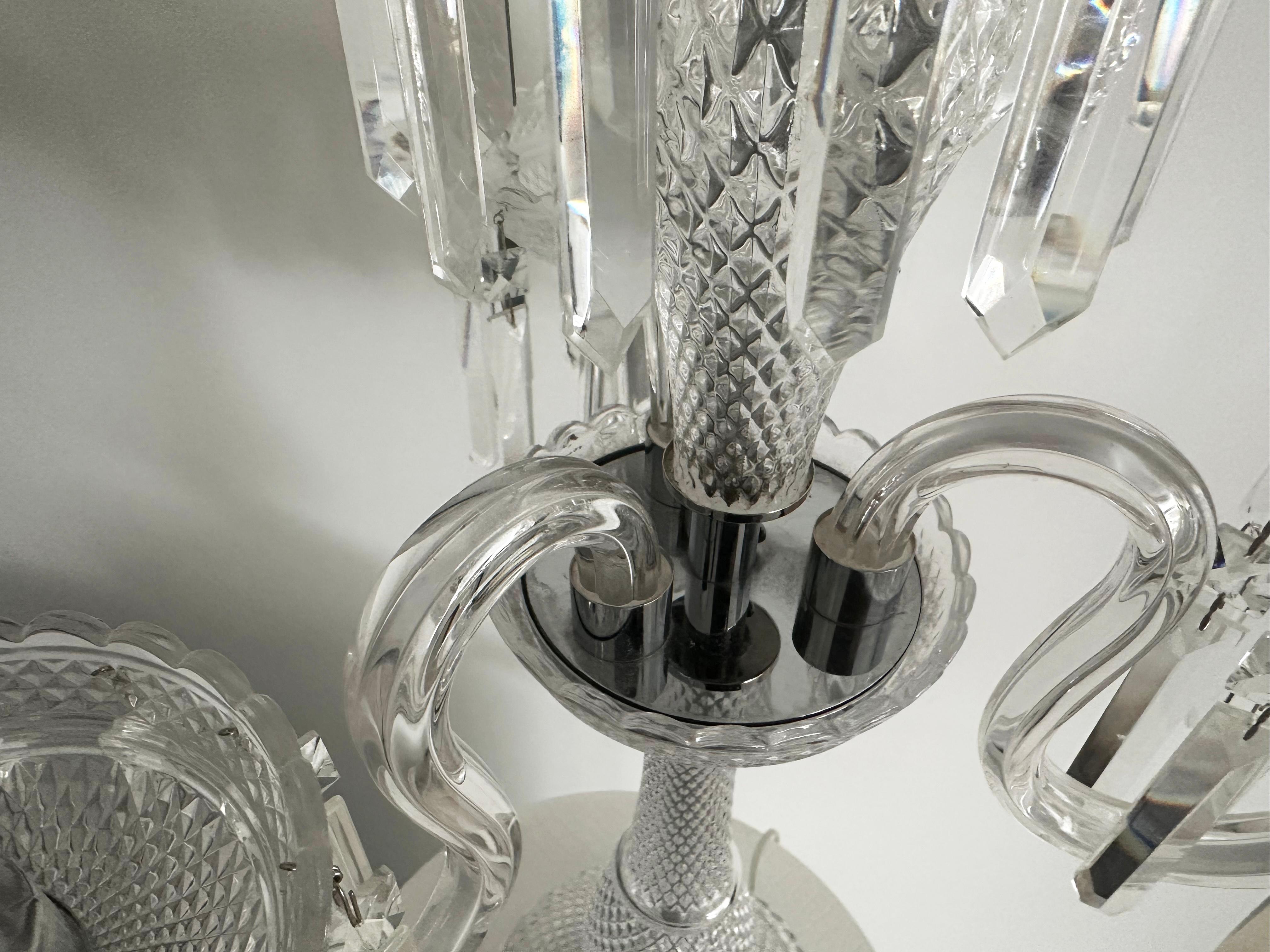 Pareja de grandes lámparas de sobremesa de cristal estilo Baccara con cuatro bombillas Acero de corte en venta
