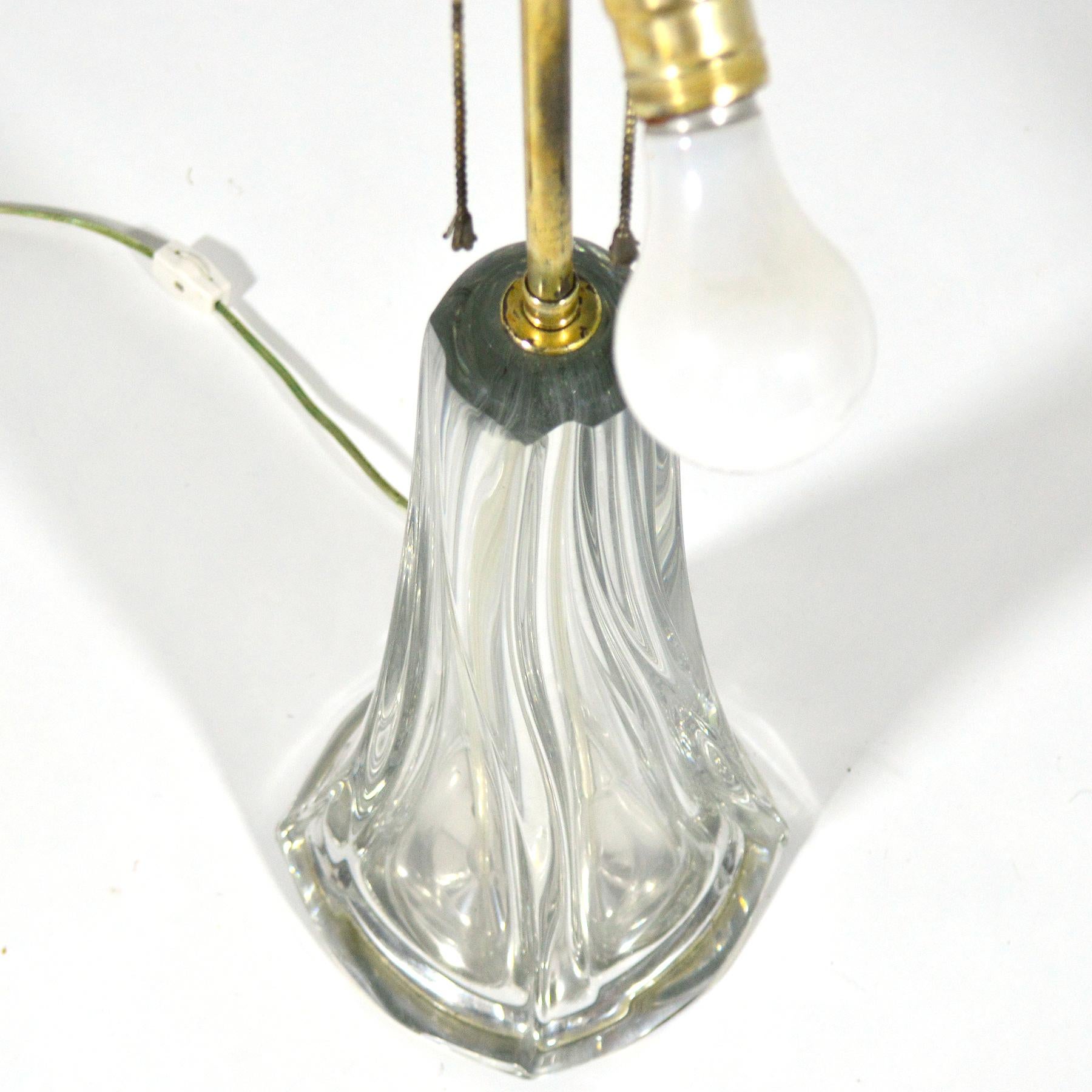 Milieu du XXe siècle Paire de grandes lampes de bureau en cristal en vente