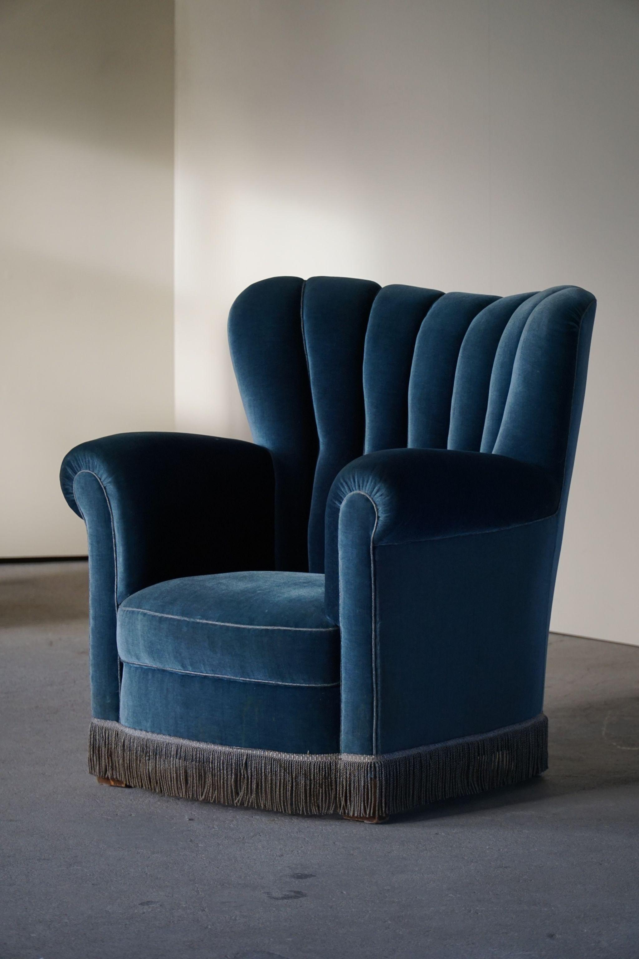 Pair of Large Danish Art Deco Lounge Chairs in Blue Velvet, Made in 1940s 10