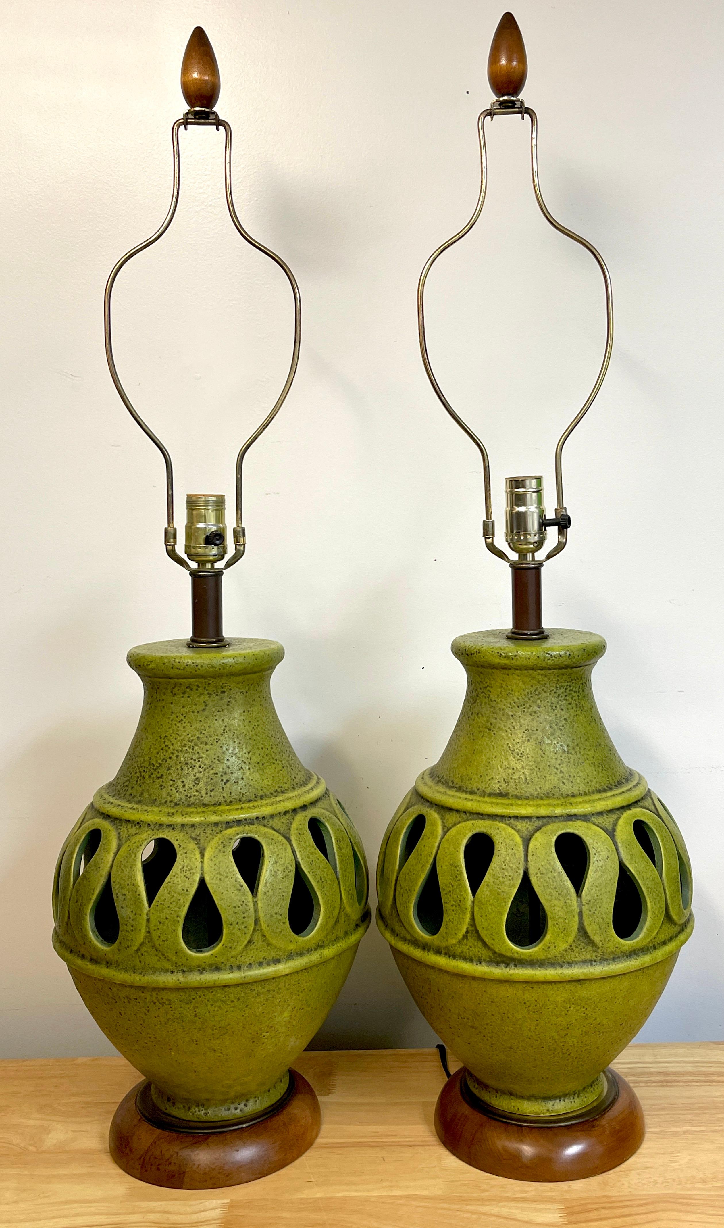 Pair of Large Danish Modern Green Monochrome Pottery Reticulated Lamps For Sale 4