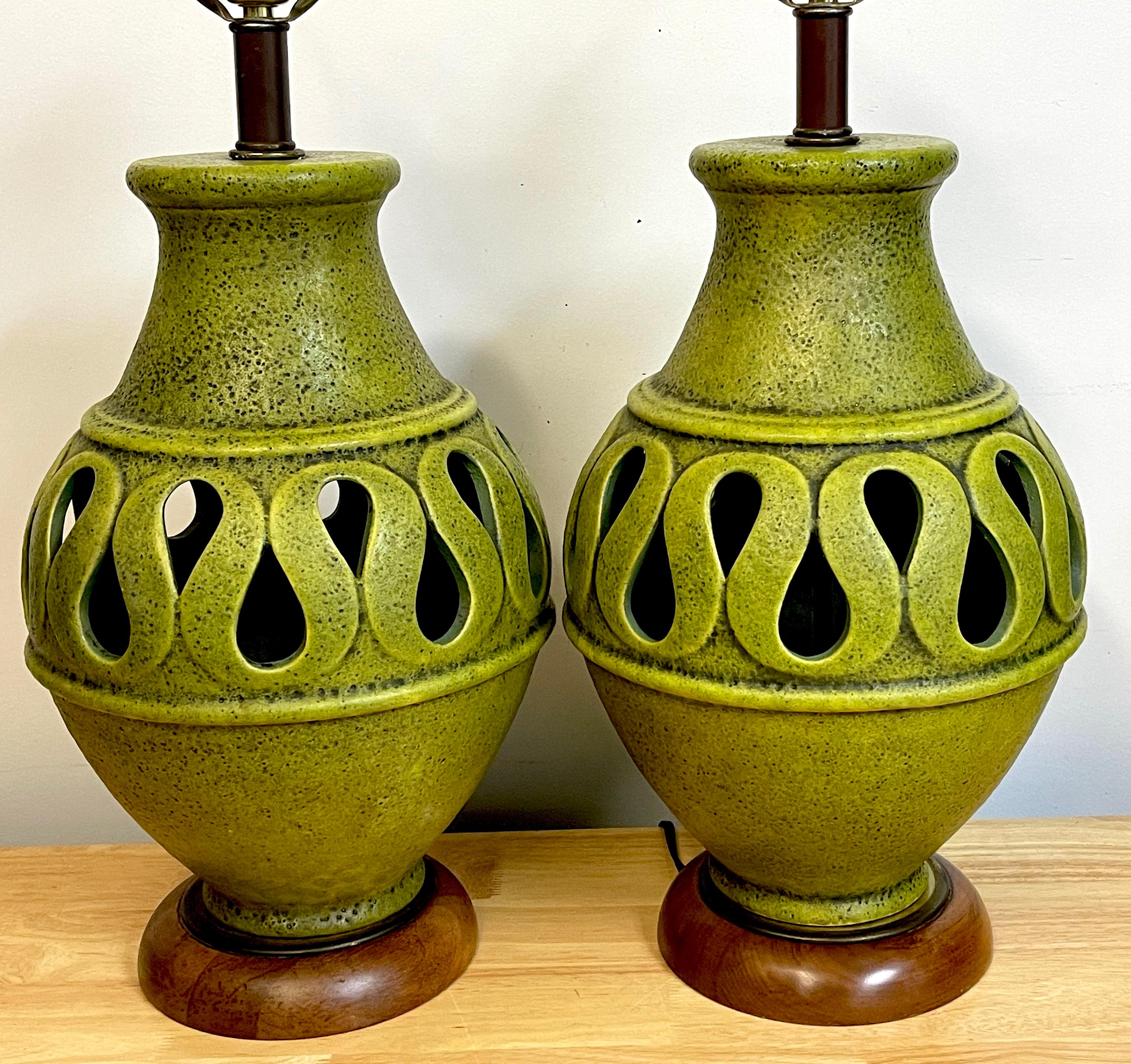 Finnish Pair of Large Danish Modern Green Monochrome Pottery Reticulated Lamps For Sale