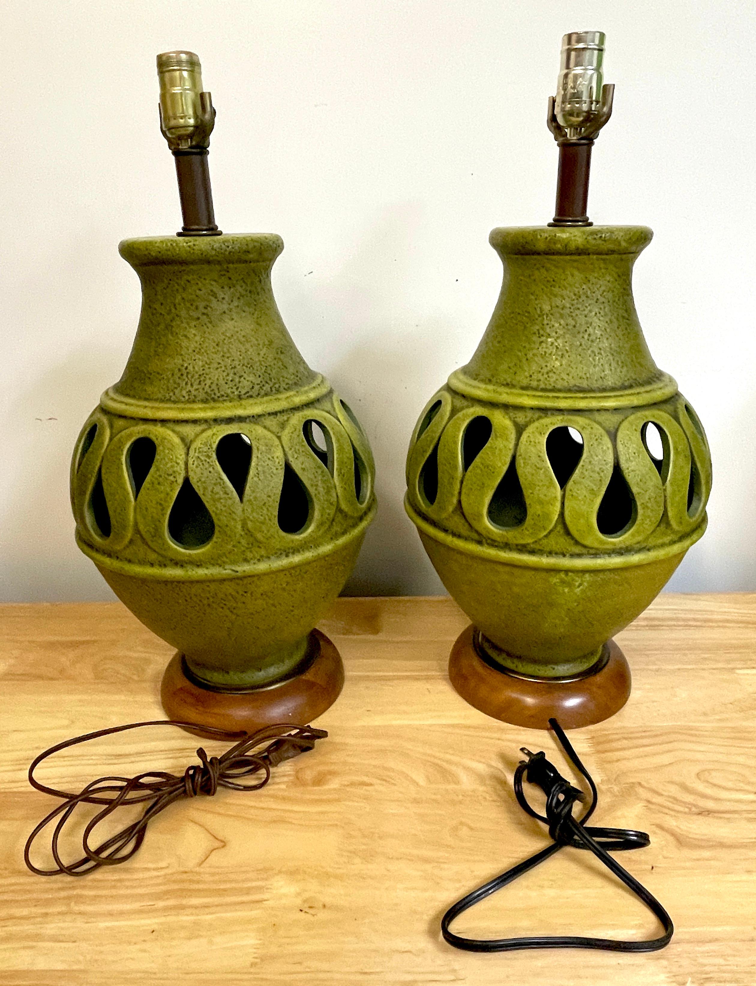 Pair of Large Danish Modern Green Monochrome Pottery Reticulated Lamps In Good Condition For Sale In West Palm Beach, FL