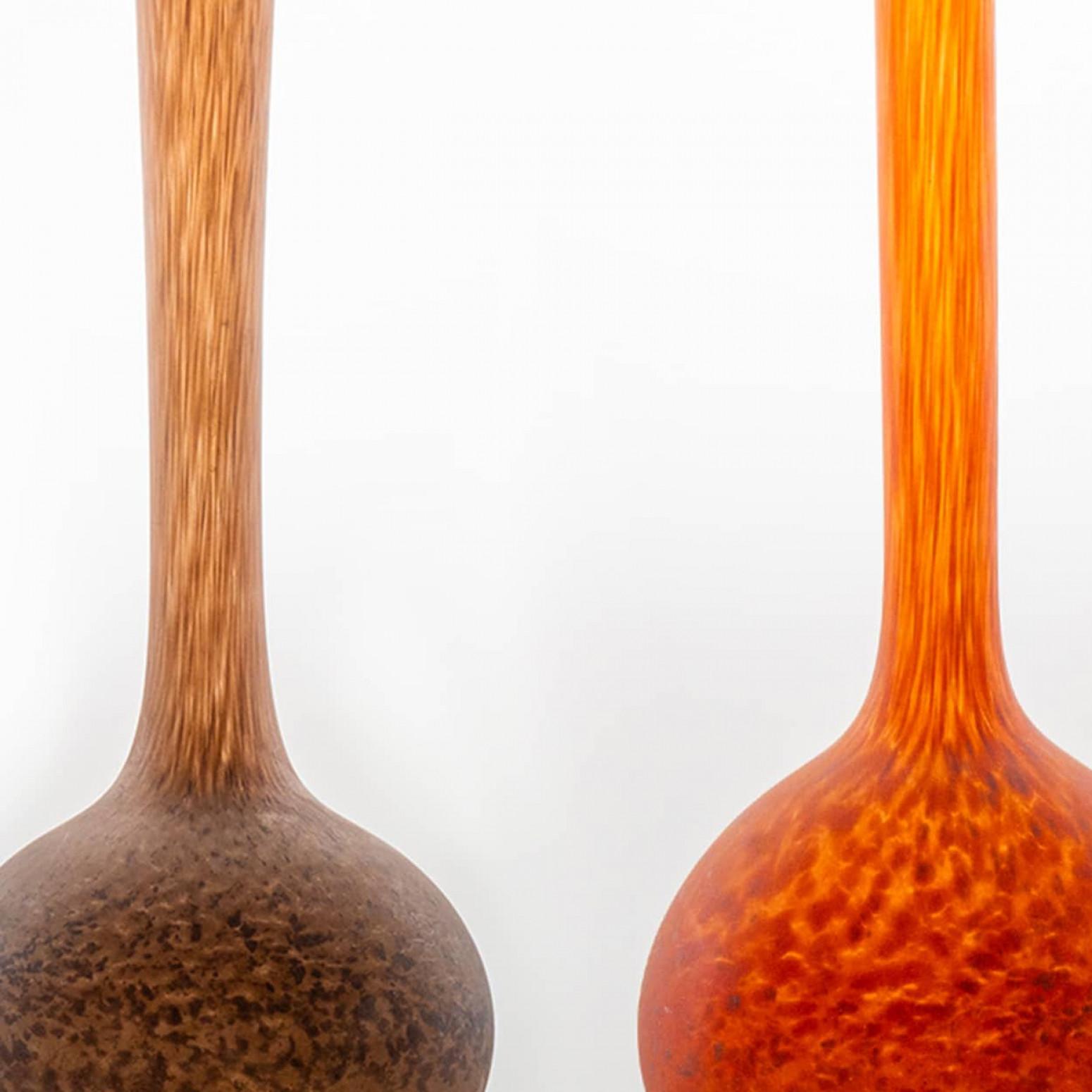 Art Nouveau Coppia di grandi vasi Soliflores Daum De Latte, Pâte de Verre arancione, Francia