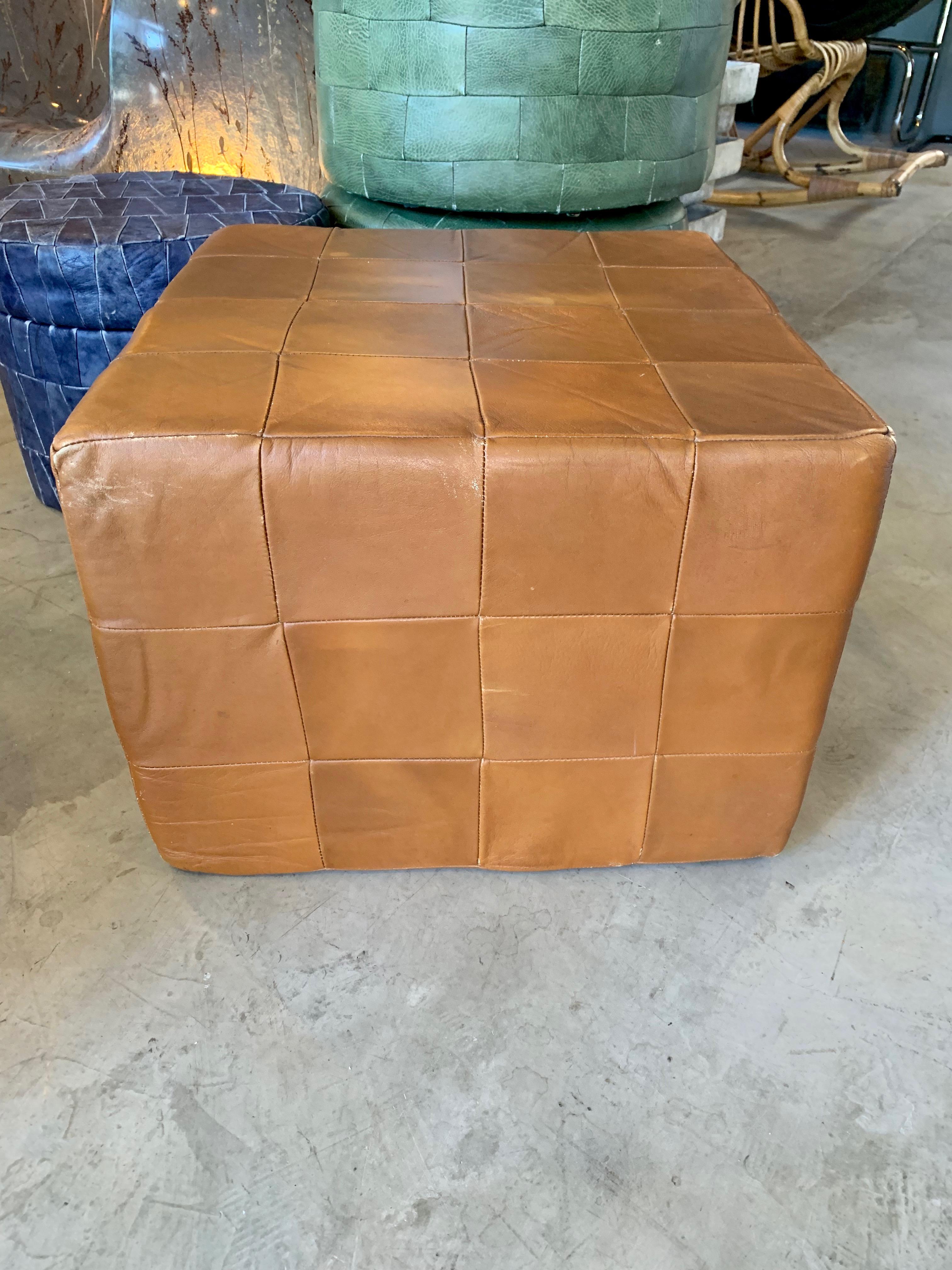 Pair of Large De Sede Patchwork Leather Ottomans im Zustand „Gut“ in Los Angeles, CA