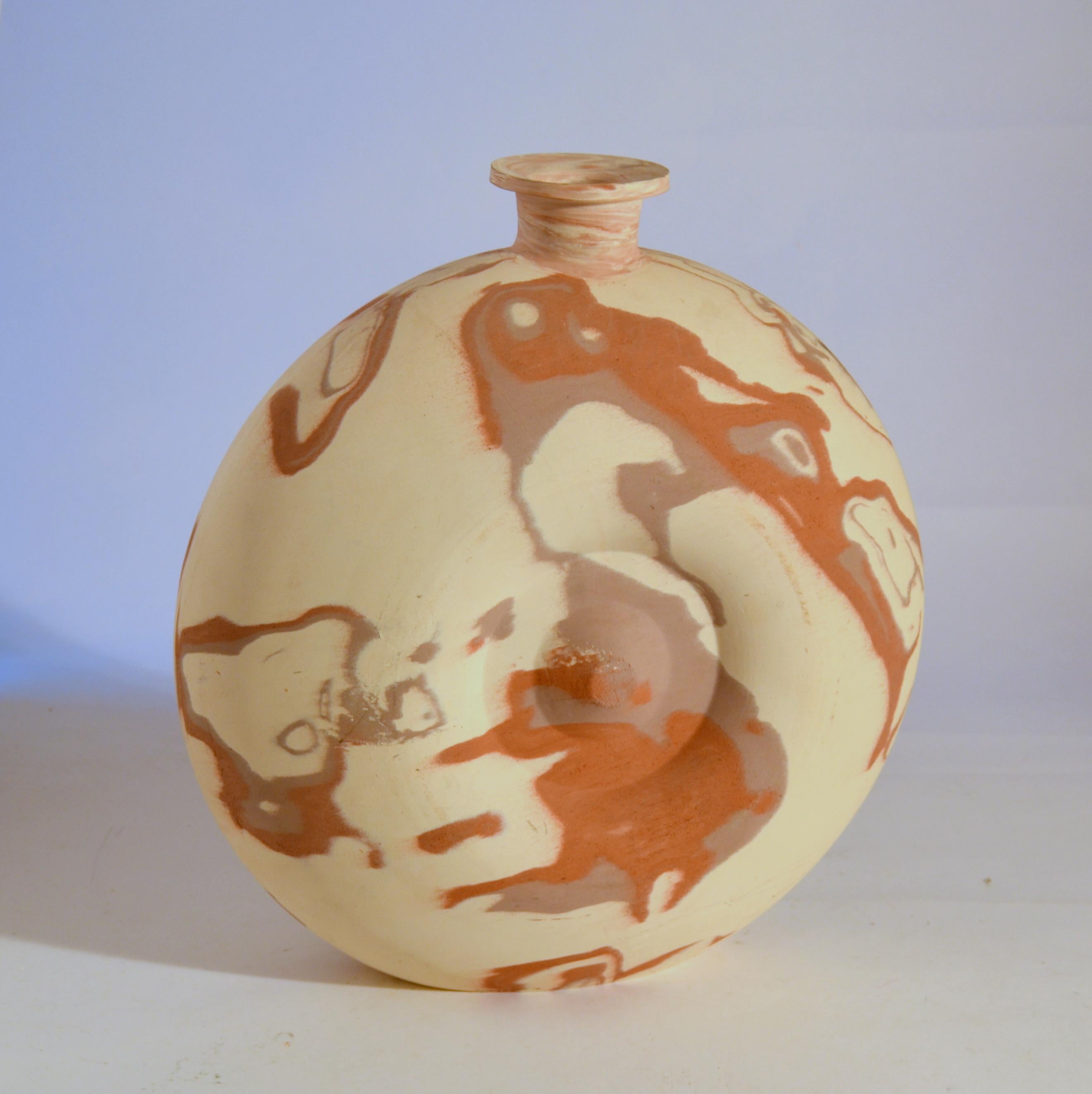 Zwei große dekorative Studio-Keramik-Vasen in Erdtönen (Handgefertigt) im Angebot