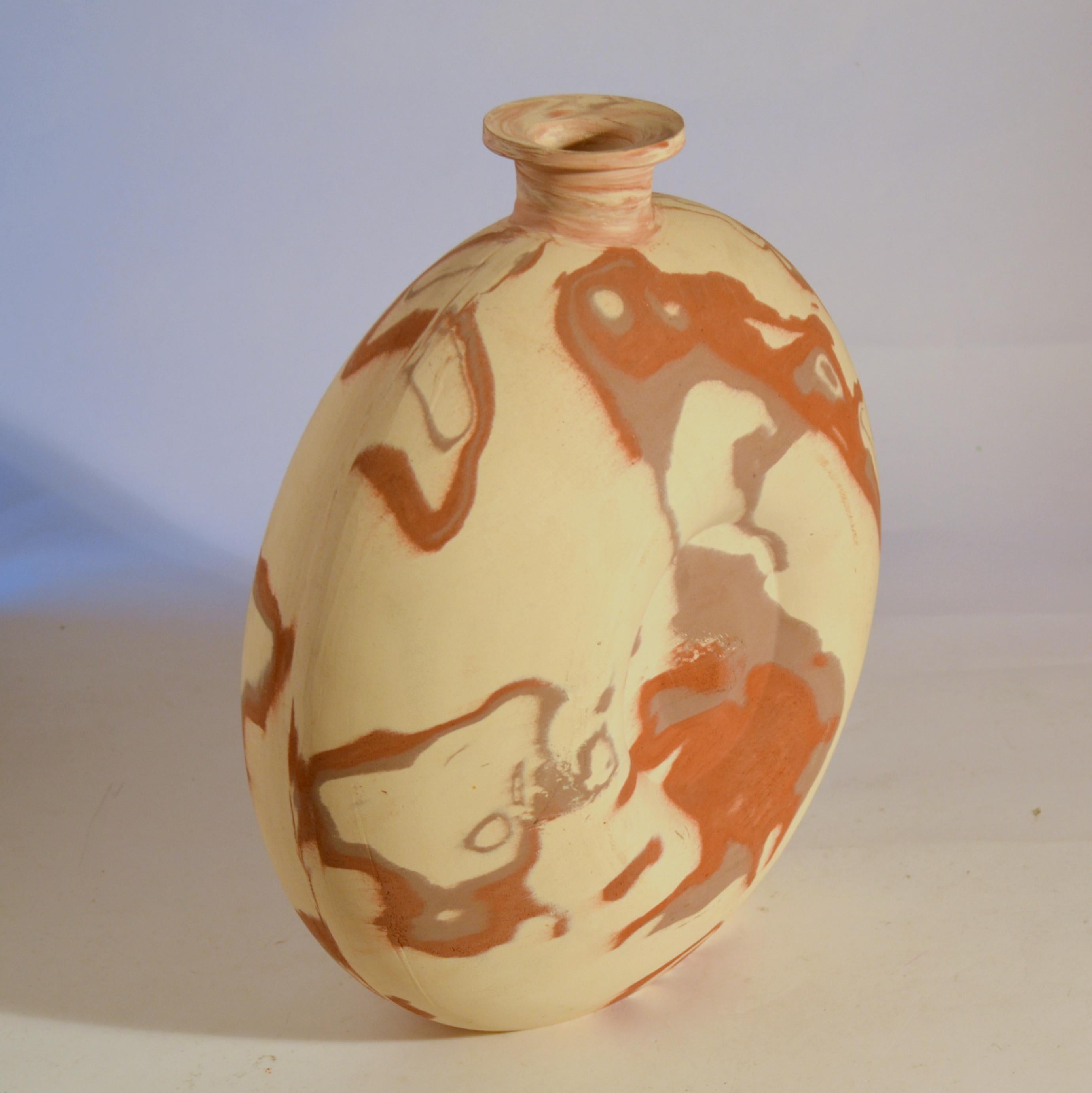 Pair of Large Decorative Studio Pottery Vases Marbled in Earth Tones  In Excellent Condition For Sale In London, GB