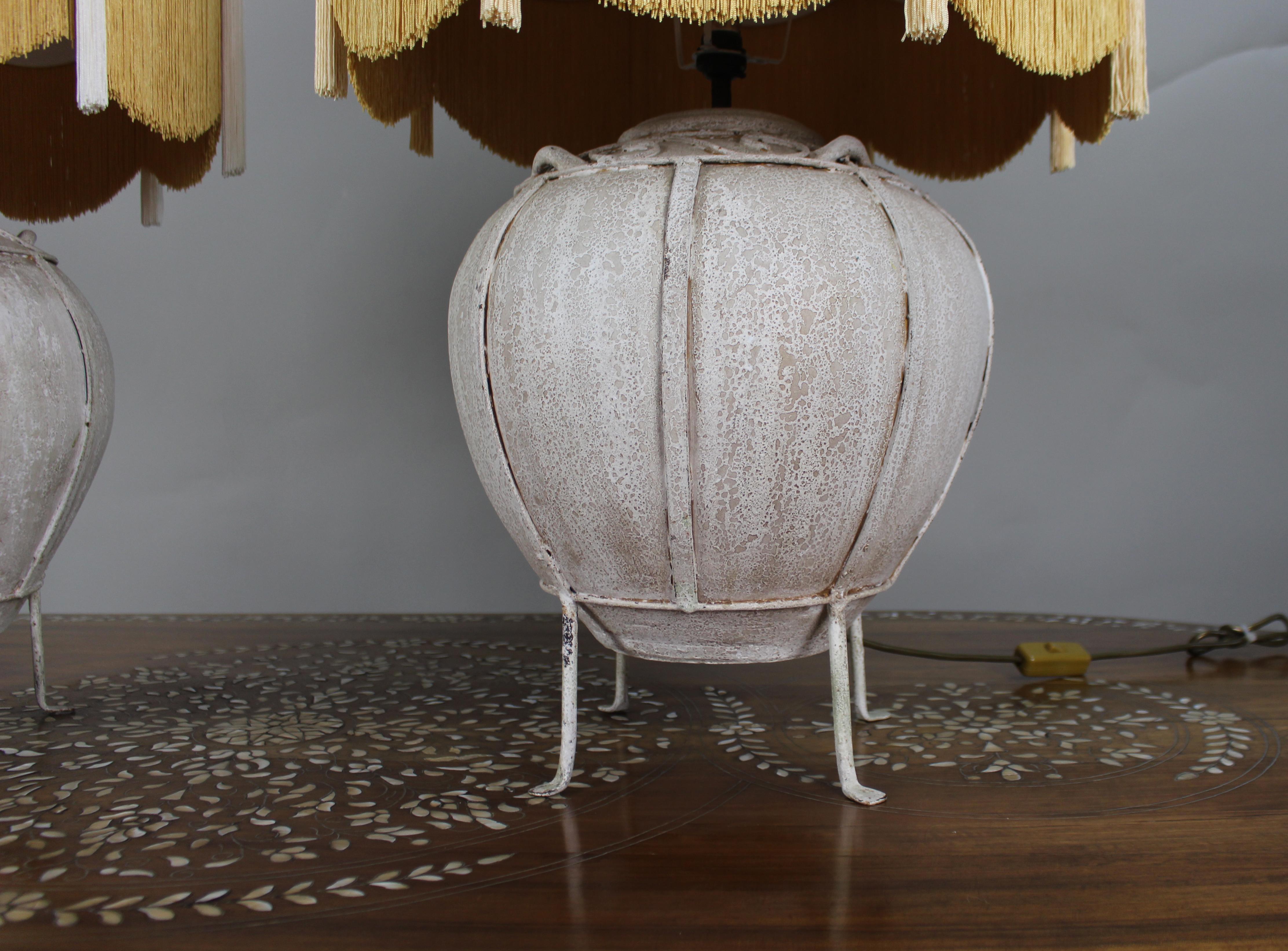 Paire de grandes lampes de table décoratives avec abat-jour en soie fait main en vente 2
