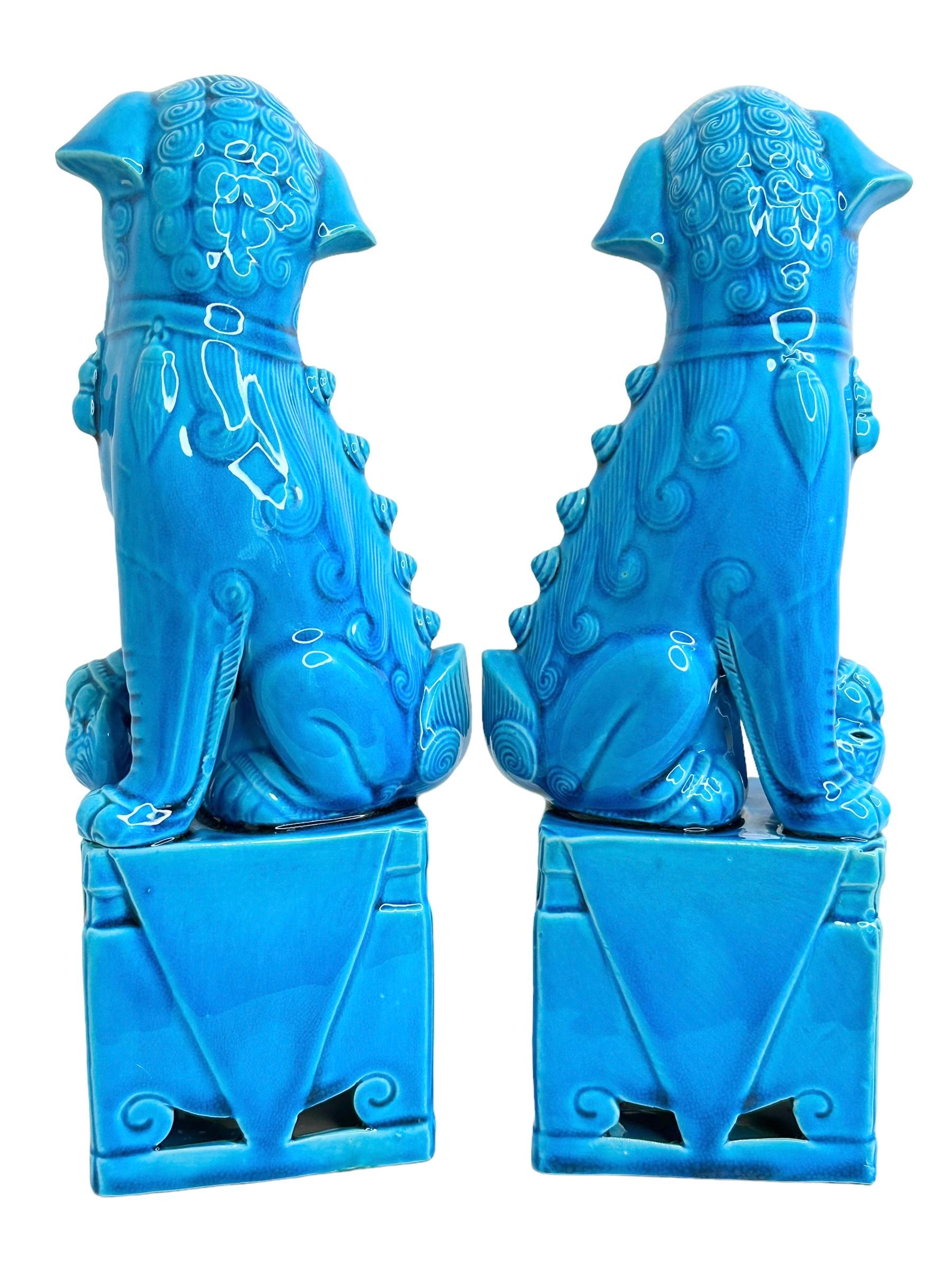 Pair of large Decorative Turquoise Blue Foo Dogs Sculptures, Ceramic Statue In Good Condition In Nuernberg, DE